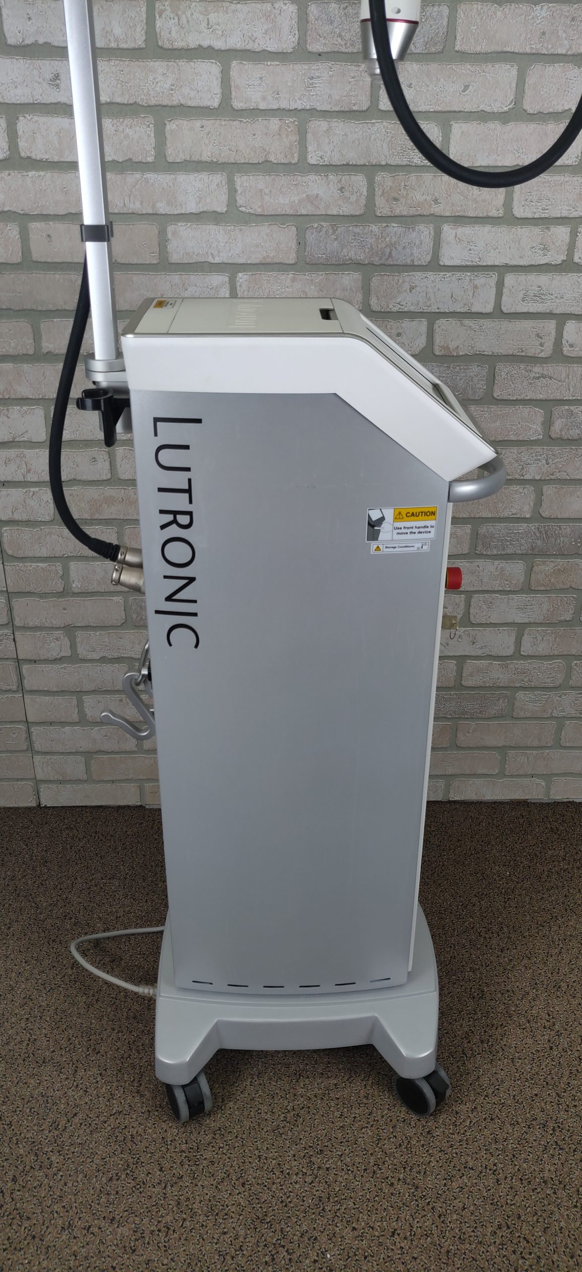 2016 Lutronic Infini RF Microneedling Skin Tightening Laser with RF Microneedling Handpiece - with CONSUMABLE SUPPORT - Free Shipping - (zh/pz)x - Image 4