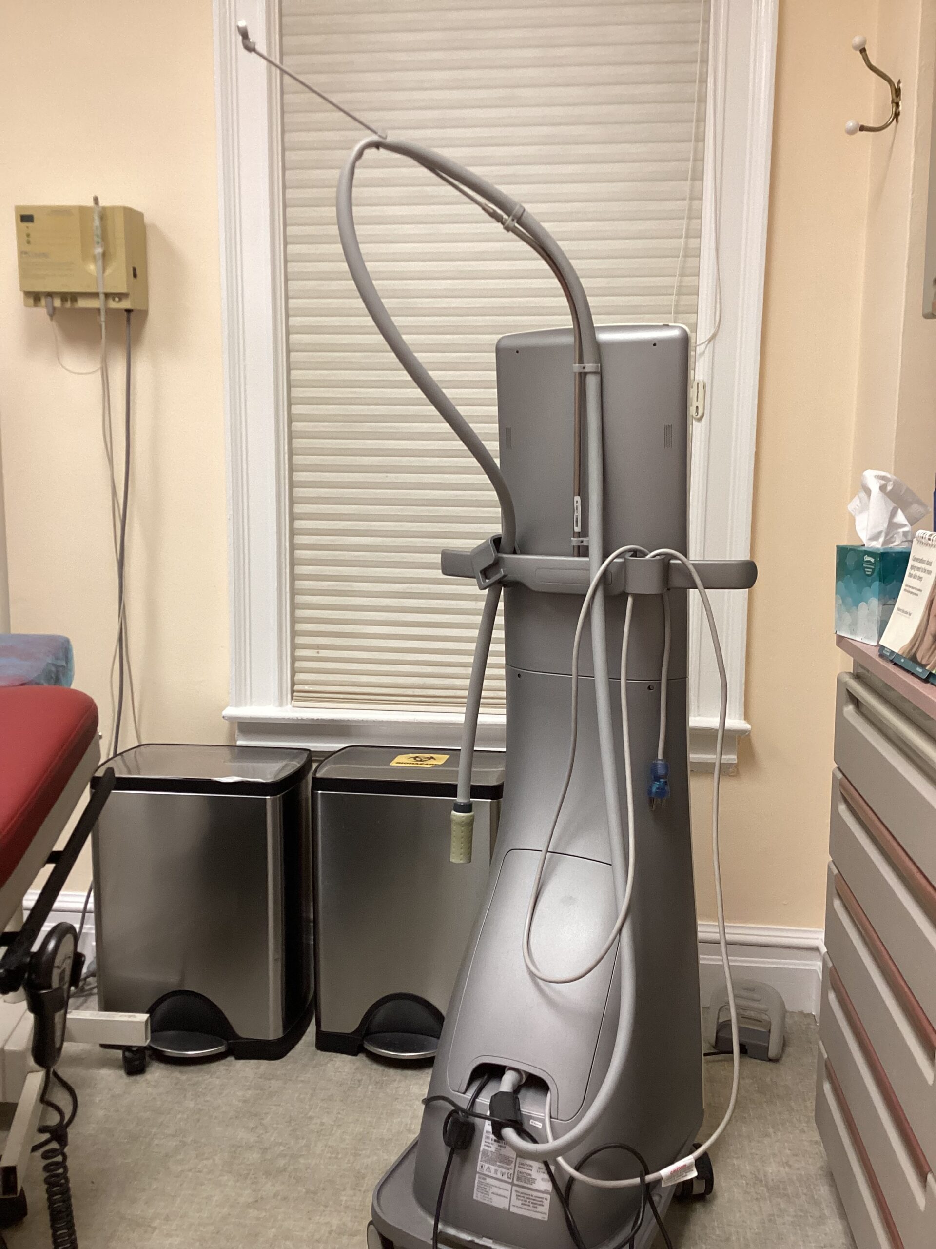 2015 Syneron Candela Velashape III - with VSmooth & VContour Handpieces - Radio Frequency Body Shaping & Cellulite Reduction - INCLUDES WARRANTY & FREE SHIPPING - (km/gre)x - Image 7