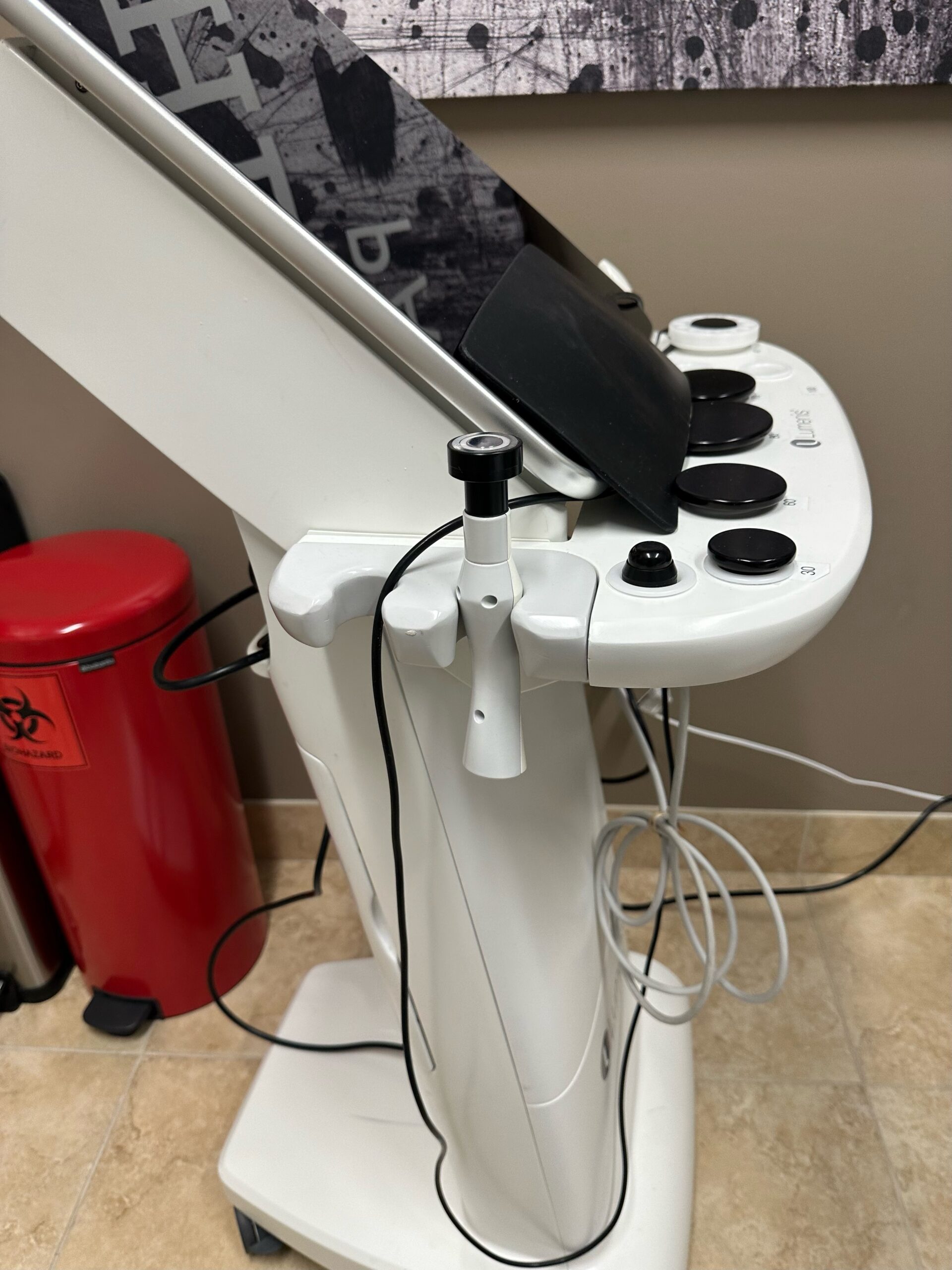 2019 Lumenis NuEra Tight 1.1 - Radio Frequency Skin Tightening, Winkle Reduction, Cellulite Reduction, & Fat Reduction - w/ (3) Handpieces: Large, Small & BiPolar - Includes Warranty & Free Shipping (km/sof)x - Image 8