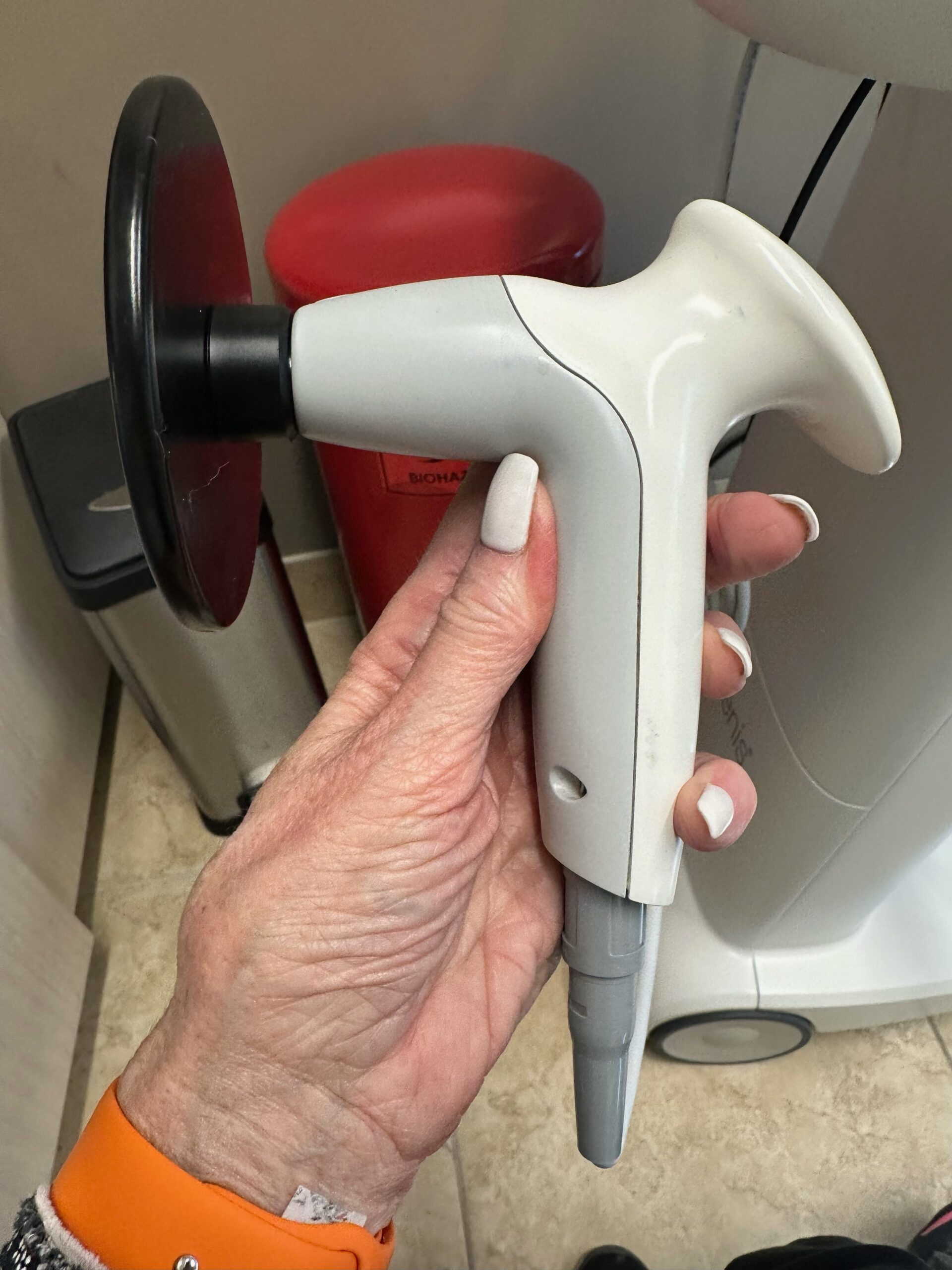 2019 Lumenis NuEra Tight 1.1 - Radio Frequency Skin Tightening, Winkle Reduction, Cellulite Reduction, & Fat Reduction - w/ (3) Handpieces: Large, Small & BiPolar - Includes Warranty & Free Shipping (km/sof)x - Image 10
