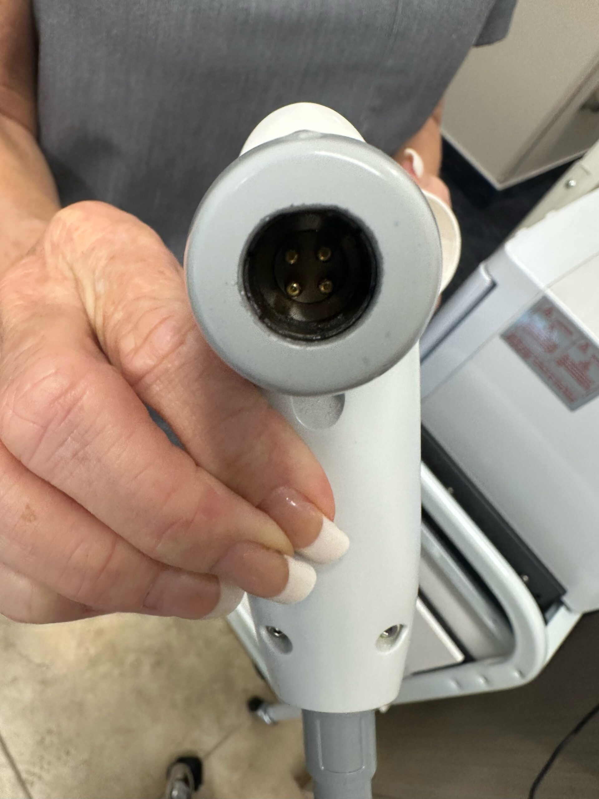 2019 Lumenis NuEra Tight 1.1 - Radio Frequency Skin Tightening, Winkle Reduction, Cellulite Reduction, & Fat Reduction - w/ (3) Handpieces: Large, Small & BiPolar - Includes Warranty & Free Shipping (km/sof)x - Image 11