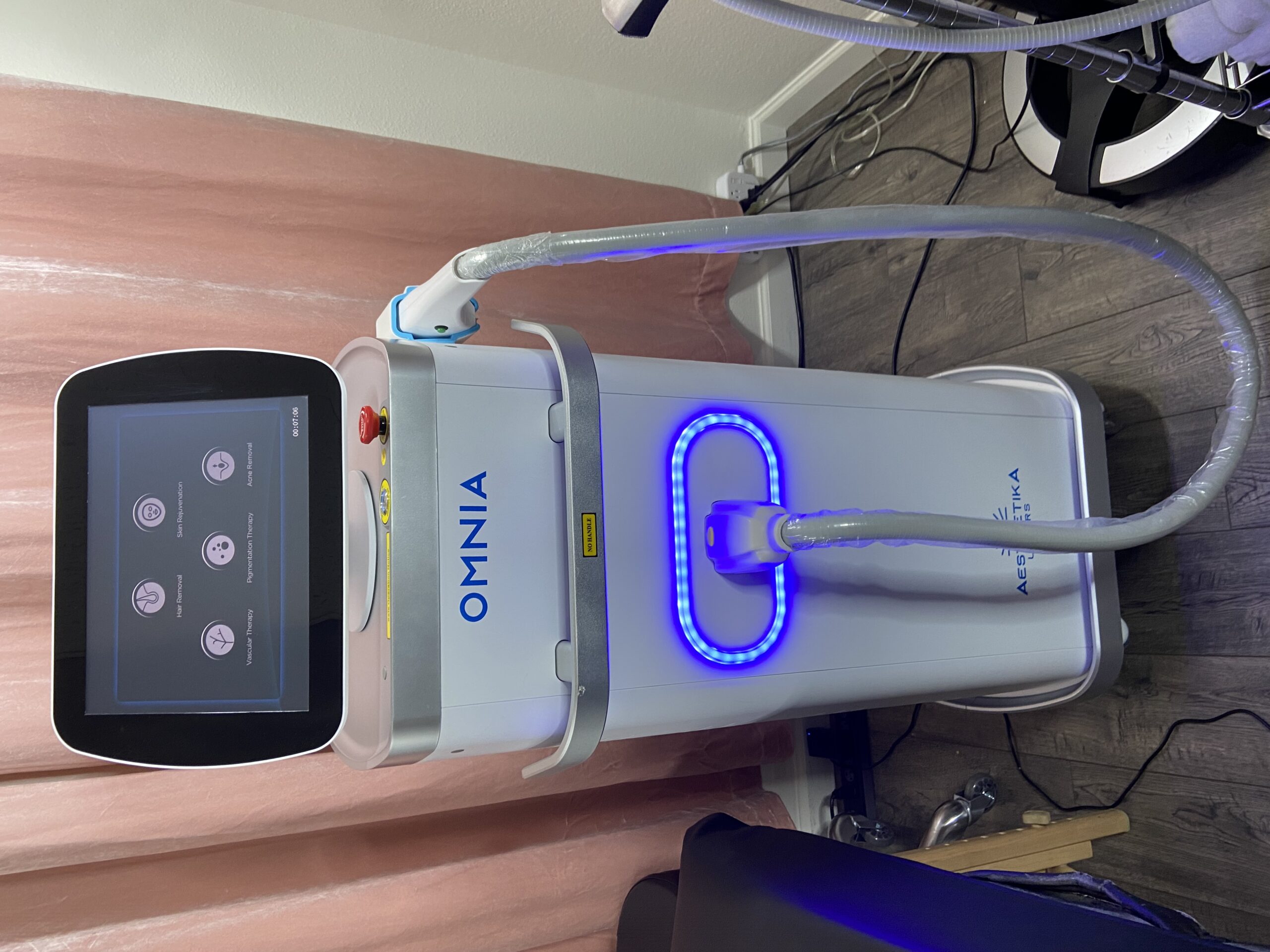2021 Aesthetika Omnia IPL & Radio Frequency Skin Rejuvenation and SHR Hair Removal Platform - Free Shipping (km/ree)s - Image 3