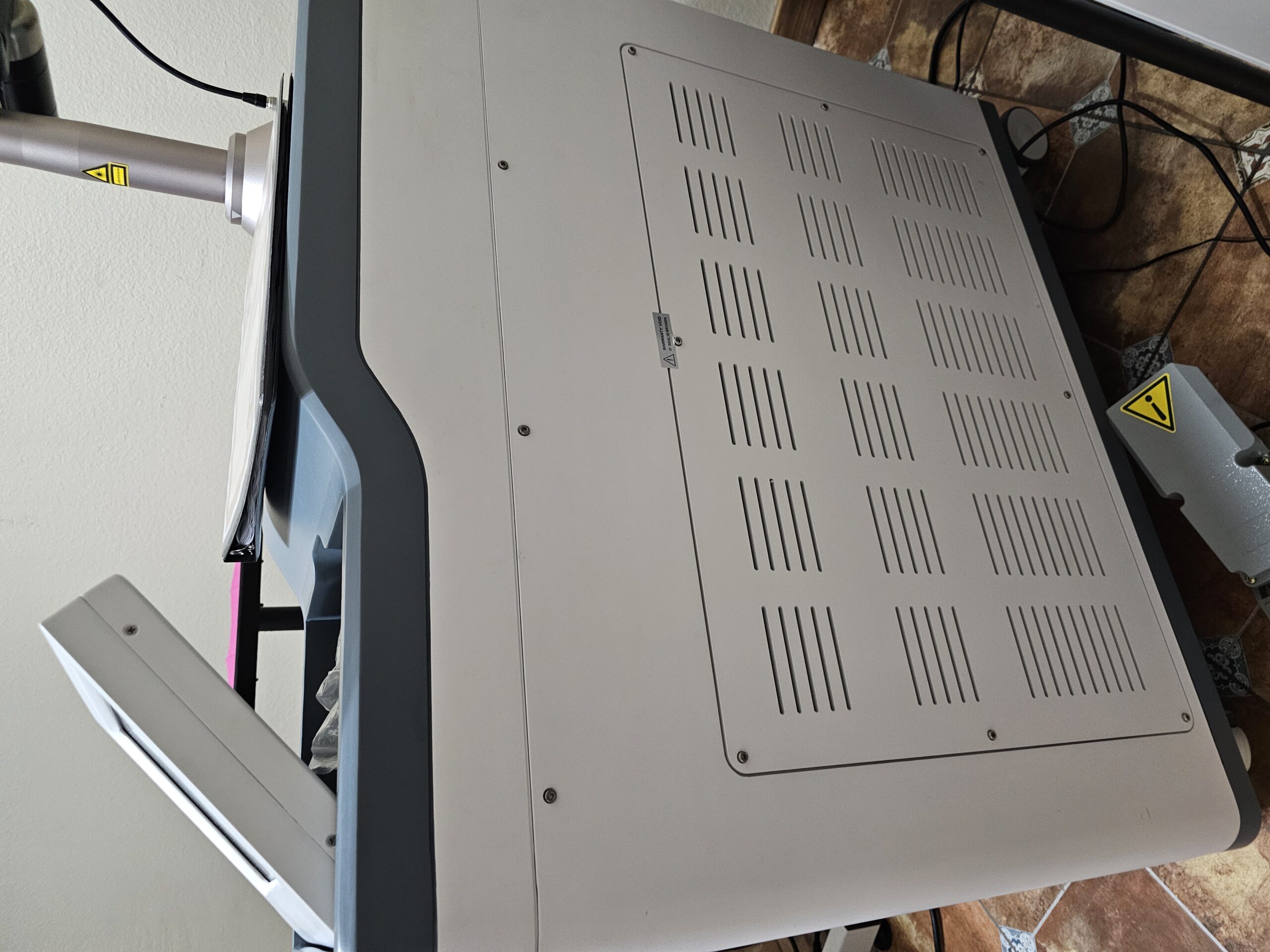 2023 SupraMedical Q-Tek Nd Yag 1064nm/532nm Q-Switched Tattoo Removal Laser - Perfect Condition - Free Shipping - INCLUDES FULL SERVICE INSTALLATION (km/rin)x - Image 3