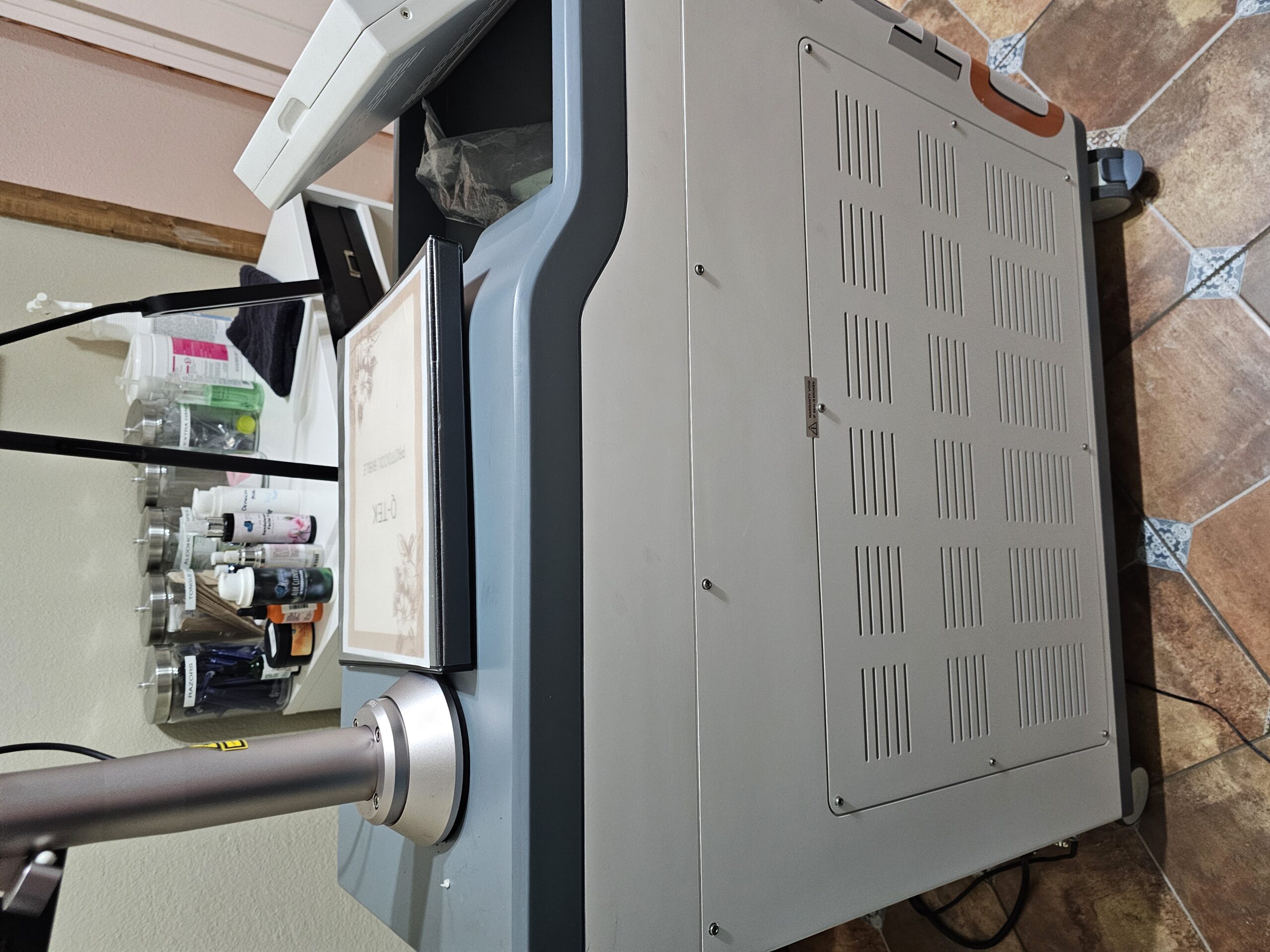 2023 SupraMedical Q-Tek Nd Yag 1064nm/532nm Q-Switched Tattoo Removal Laser - Perfect Condition - Free Shipping - INCLUDES FULL SERVICE INSTALLATION (km/rin)x - Image 4