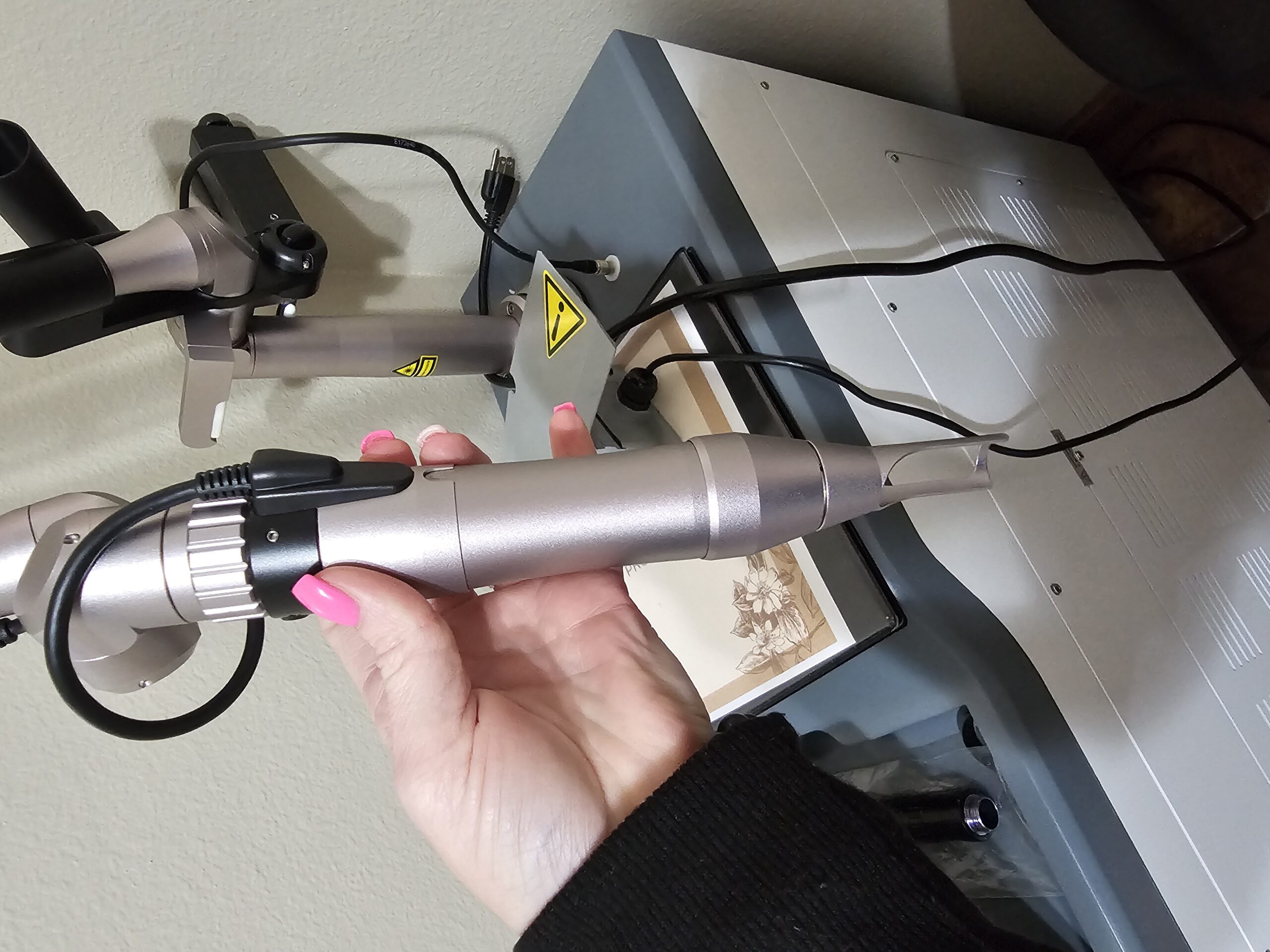 2023 SupraMedical Q-Tek Nd Yag 1064nm/532nm Q-Switched Tattoo Removal Laser - Perfect Condition - Free Shipping - INCLUDES FULL SERVICE INSTALLATION (km/rin)x - Image 8