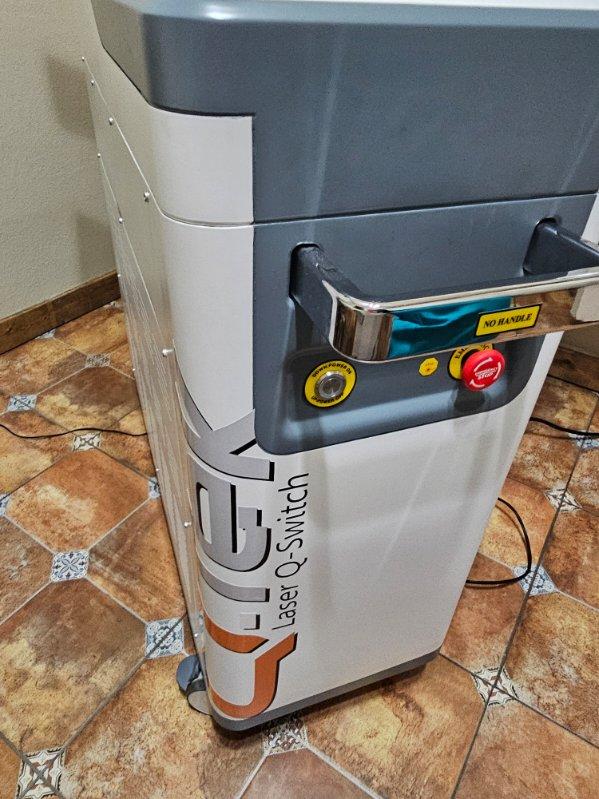 2023 SupraMedical Q-Tek Nd Yag 1064nm/532nm Q-Switched Tattoo Removal Laser - Perfect Condition - Free Shipping - INCLUDES FULL SERVICE INSTALLATION (km/rin)x - Image 6