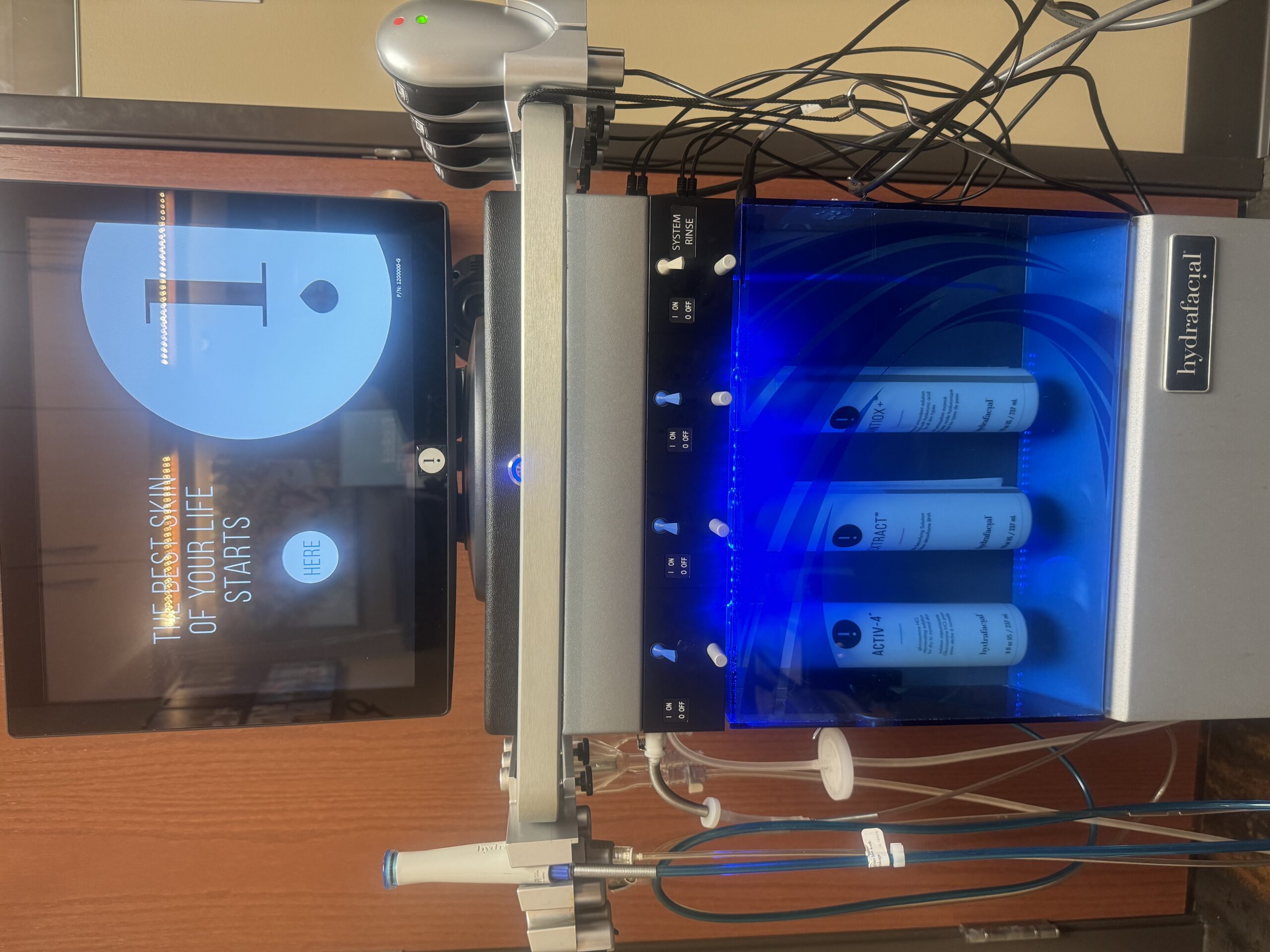 2017 Edge Hydrafacial MD Elite Elo - (2) Handpieces, (1) Skin Image Camera, (4) Wireless LED Lights, & Lymphatic Drainage - Includes Warranty & Free Shipping (km/dan)s - Image 10