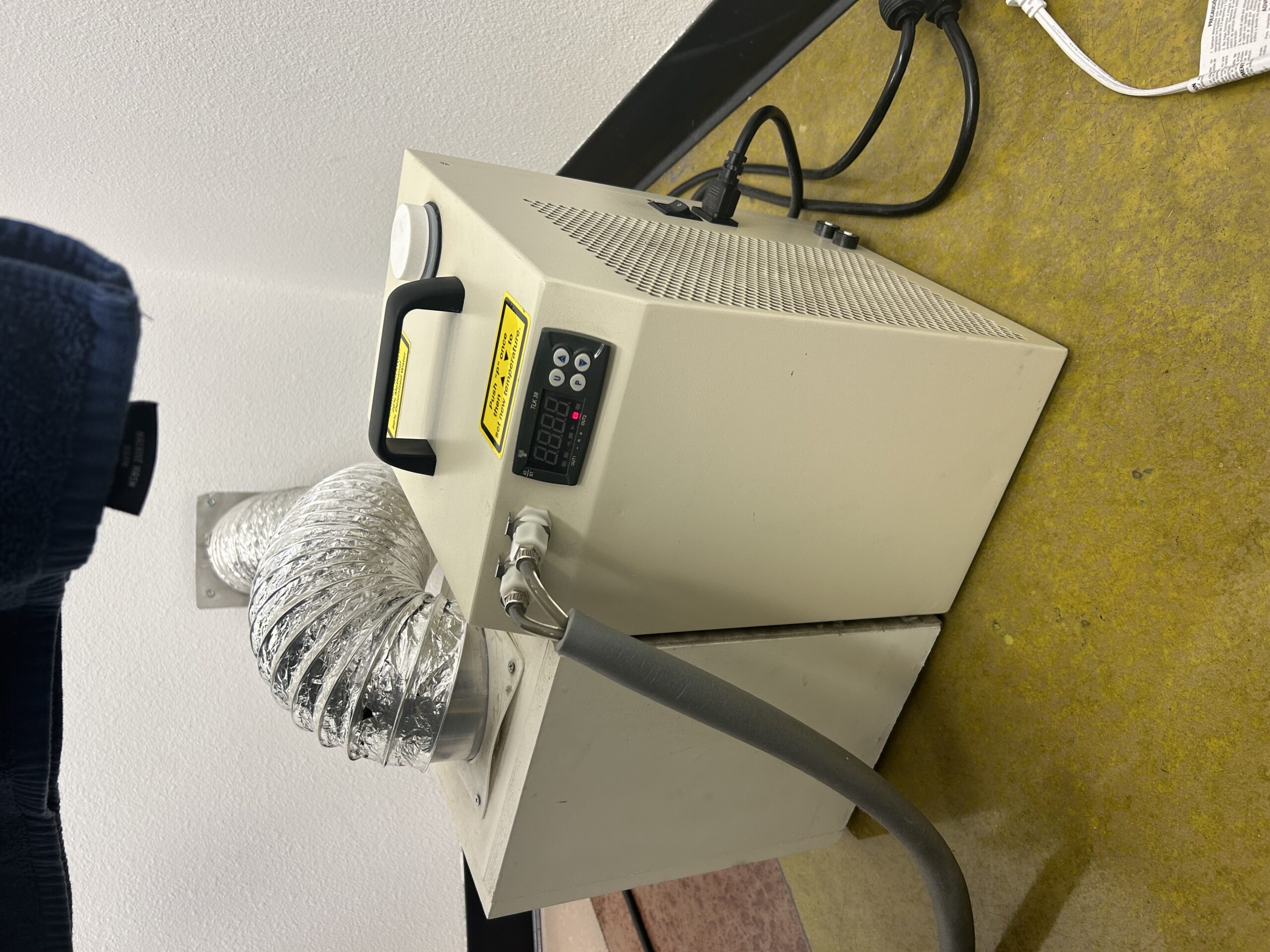2004 Sciton Profile with BBL w/ (7) Filters, CLEAR SCAN 1064nm Nd Yag Hair Removal & Vascular, CONTOUR 2940nm Erbium Yag Resurfacing & Profractional - Includes Skin Chiller - Excellent Condition - Free Shipping & Warranty (km/kee)x - Image 36