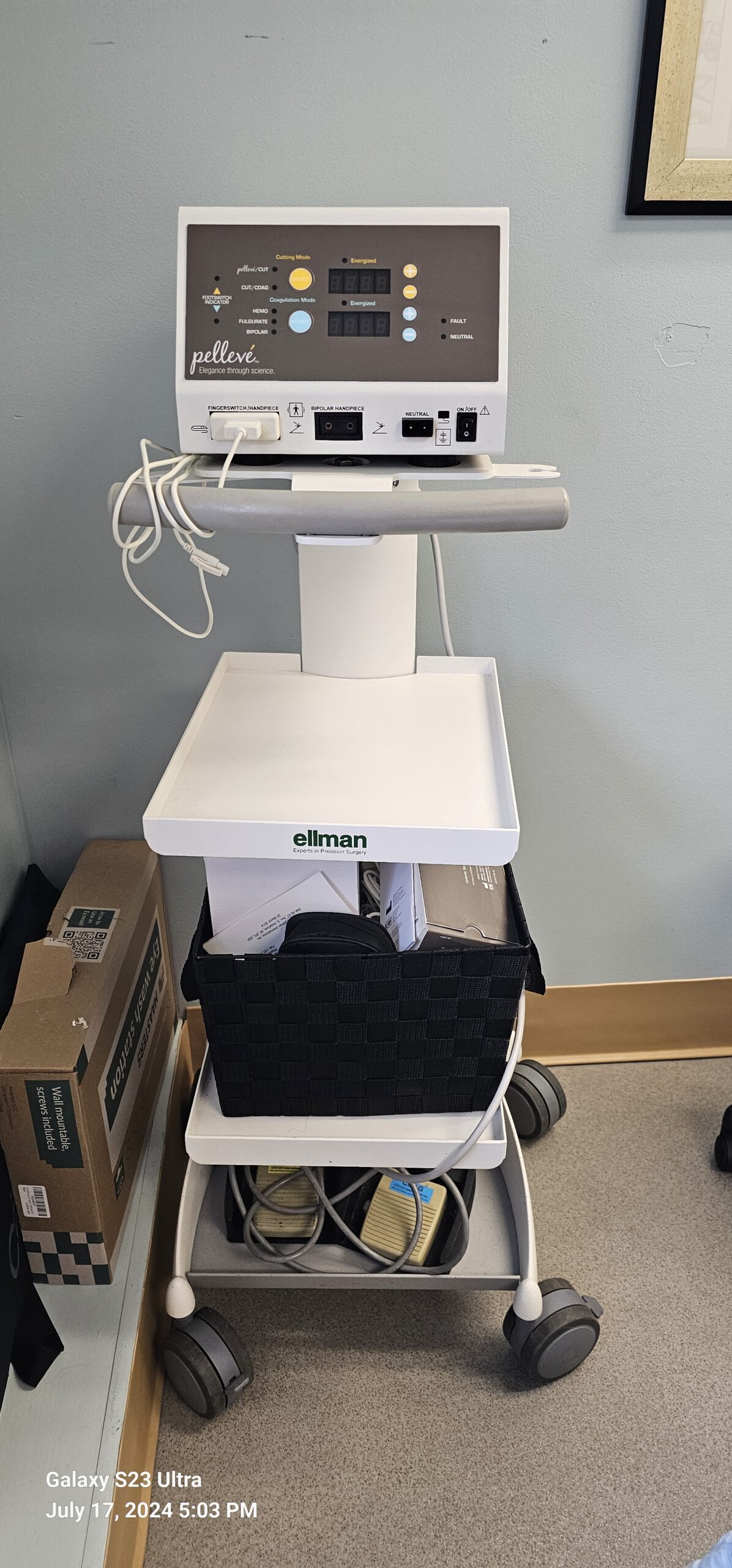 2011 Ellman Cynosure Pelleve S5 - Radio Frequency Surgical Generator - Wrinkle Reduction, Cutting & Coagulation (km/bur)s - Image 2