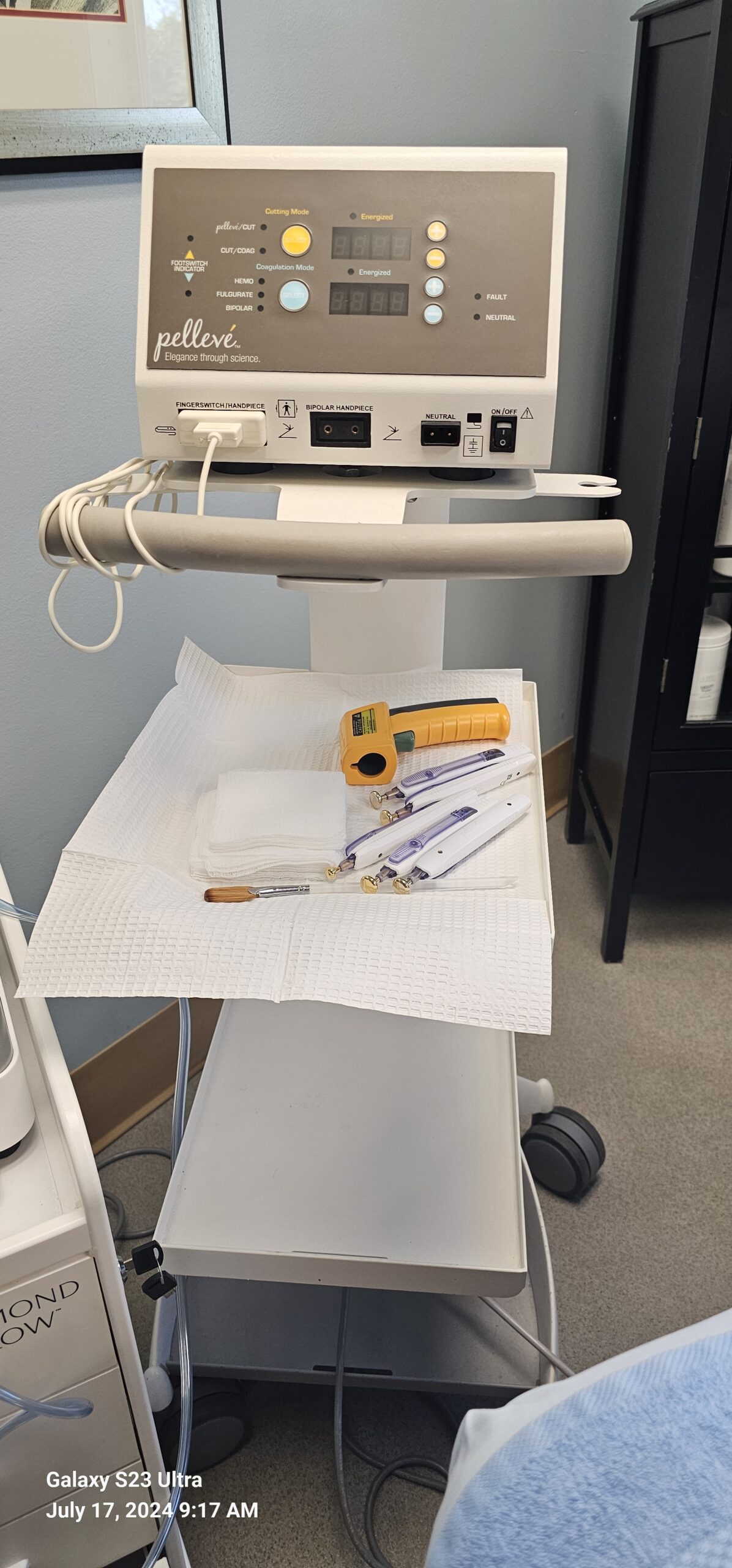 2011 Ellman Cynosure Pelleve S5 - Radio Frequency Surgical Generator - Wrinkle Reduction, Cutting & Coagulation (km/bur)s - Image 5