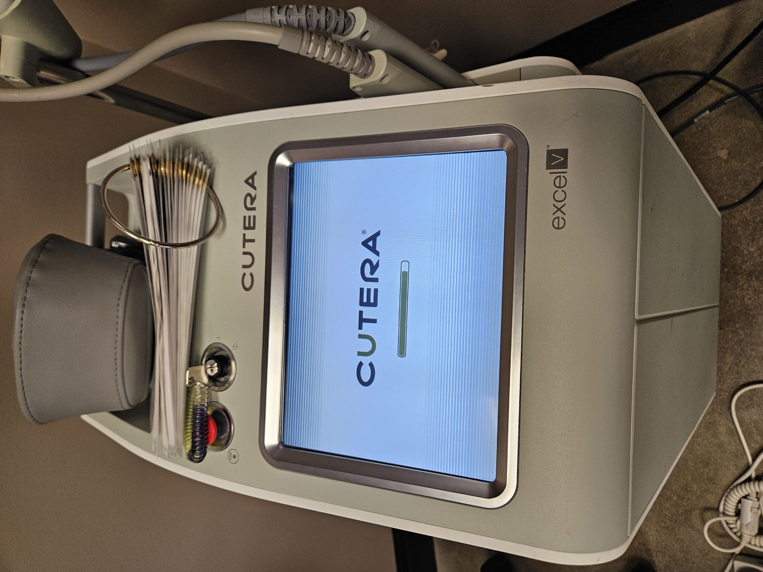 2014 Cutera Excel V - 532nm & 1064nm - Skin Conditions, Vein & Pigment Removal - with Coolview Handpiece & Genesis V Handpiece - Includes Free Warranty & Shipping (km/mor)x - Image 5