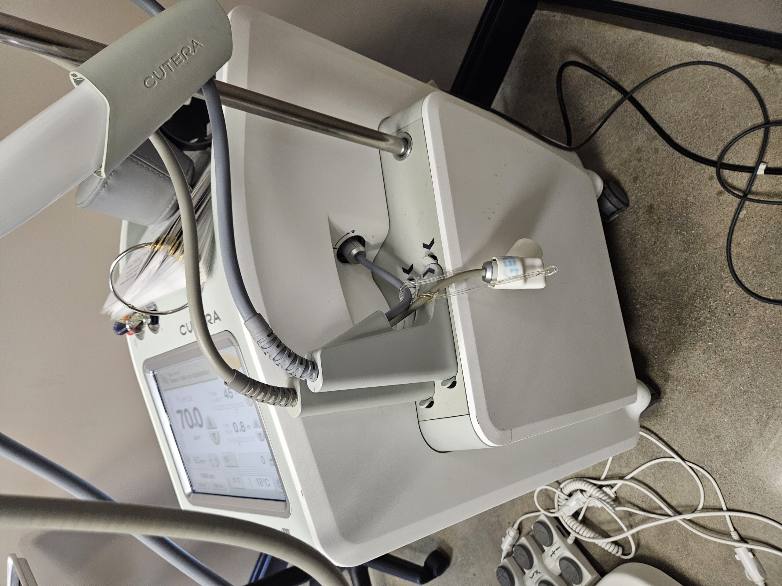 2014 Cutera Excel V - 532nm & 1064nm - Skin Conditions, Vein & Pigment Removal - with Coolview Handpiece & Genesis V Handpiece - Includes Free Warranty & Shipping (km/mor)x - Image 2