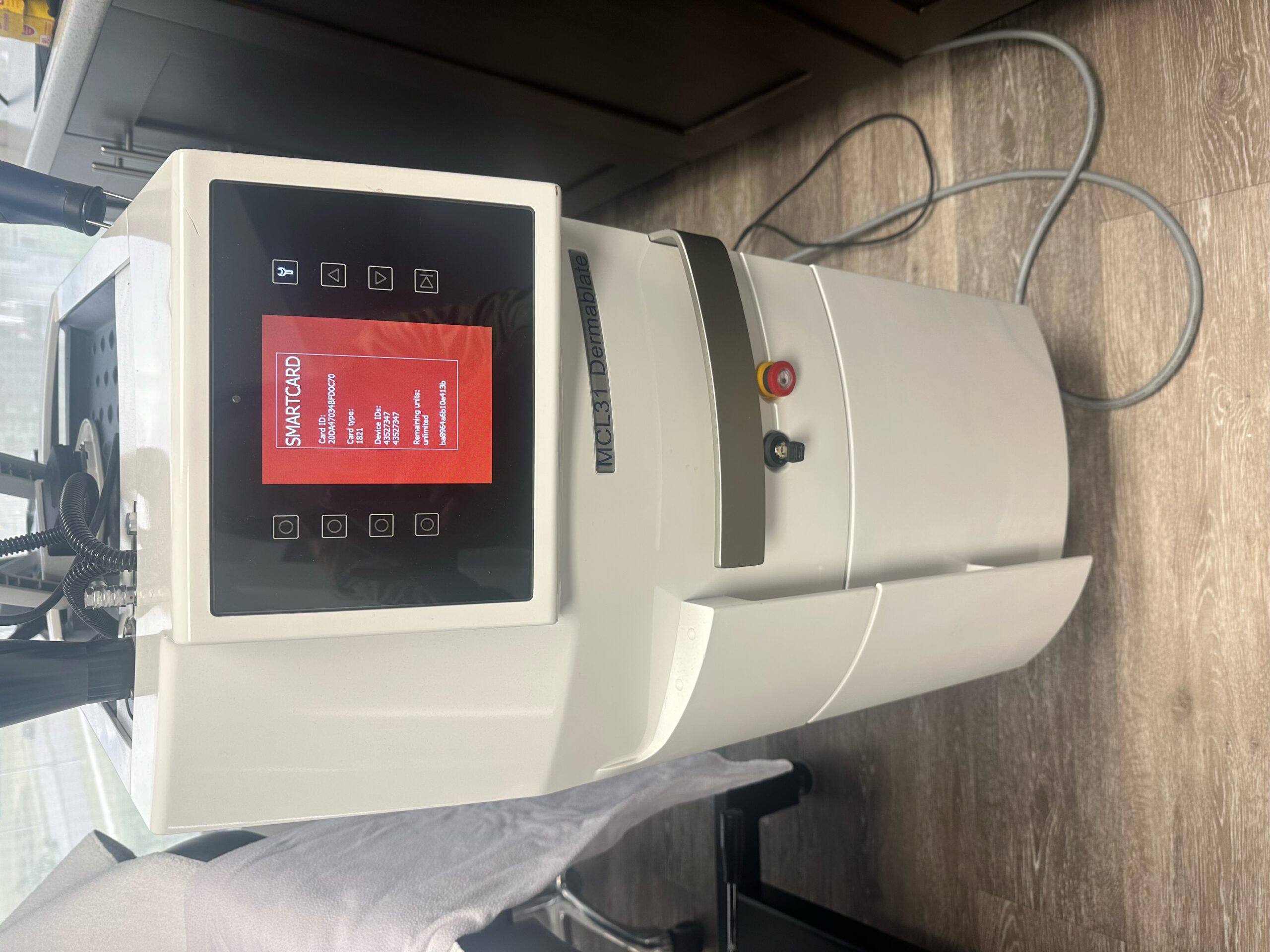 2018 Cutera Asclepion Juliet - with 2940nm Erbium Yag Handpiece for Skin Rejuvenation & Resurfacing - Free Shipping & Warranty (km/mar)s - Image 6