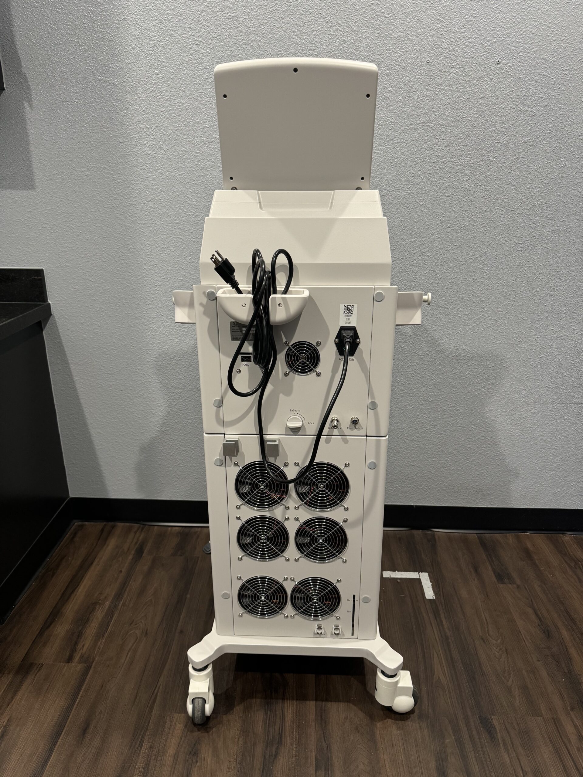 2023 Rohrer Spectrum Multi-Platform System with 2 Handpieces - 2940 nm Erbium Yag & Q-Switched Nd Yag 532 / 1064 nm – ONLY 36,868 SYSTEM PULSES - 90 Day Warranty & Shipping Included (km/poc)s - Image 5
