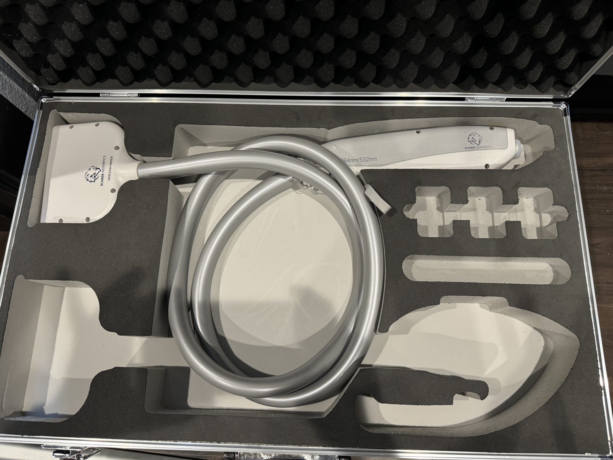 2023 Rohrer Spectrum Multi-Platform System with 2 Handpieces - 2940 nm Erbium Yag & Q-Switched Nd Yag 532 / 1064 nm – ONLY 36,868 SYSTEM PULSES - 90 Day Warranty & Shipping Included (km/poc)s - Image 6