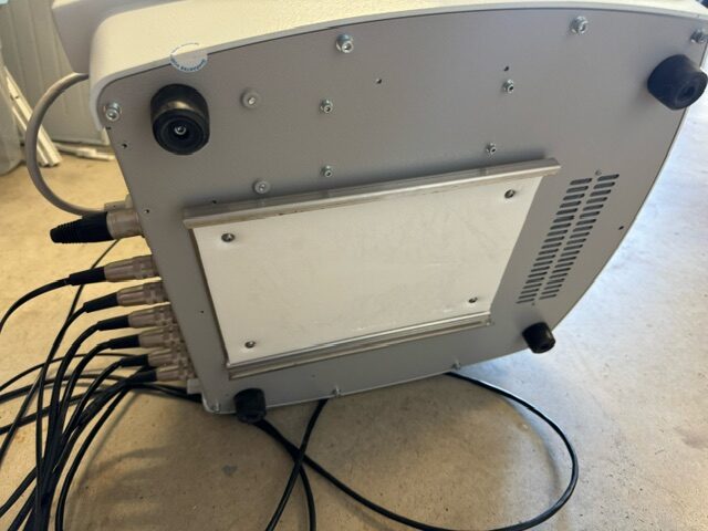 2011 Chromogenex iLipo 1200 - Diode Cellulite Reduction & Body Contouring - Portable Table Top System - Very Low Use, Excellent Condition - Selling As-Is - No Free Shipping or Warranty Are Included (km/bec)x - Image 4