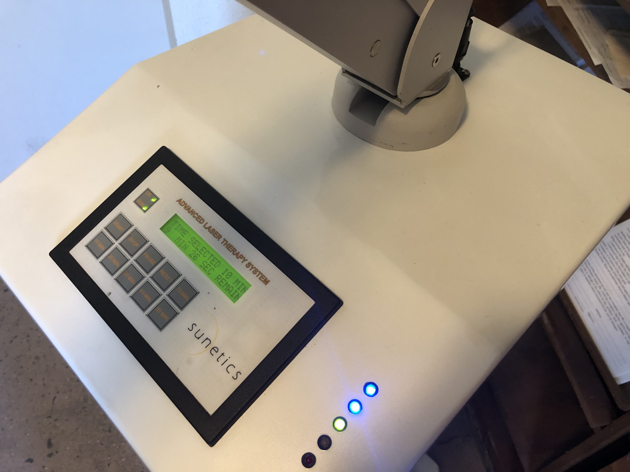 2008 Sunetics Model G Hair Restoration Diode Continuous Wave Red Light Laser - 426 Hours of Use - Free Shipping & Warranty (km/bro)x - Image 7