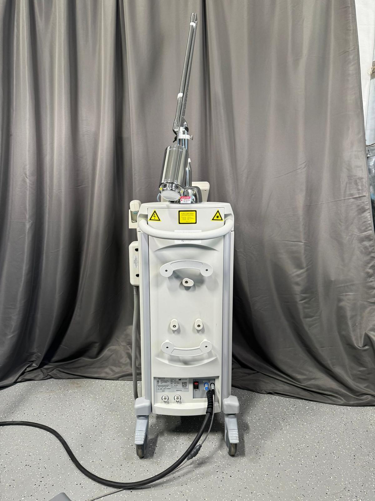 2018 Sciton Joule 7 with Halo, BBL, MLP, Profractional XC3 - Excellent Condition - Free Shipping & Warranty (vw/mg) - Image 2