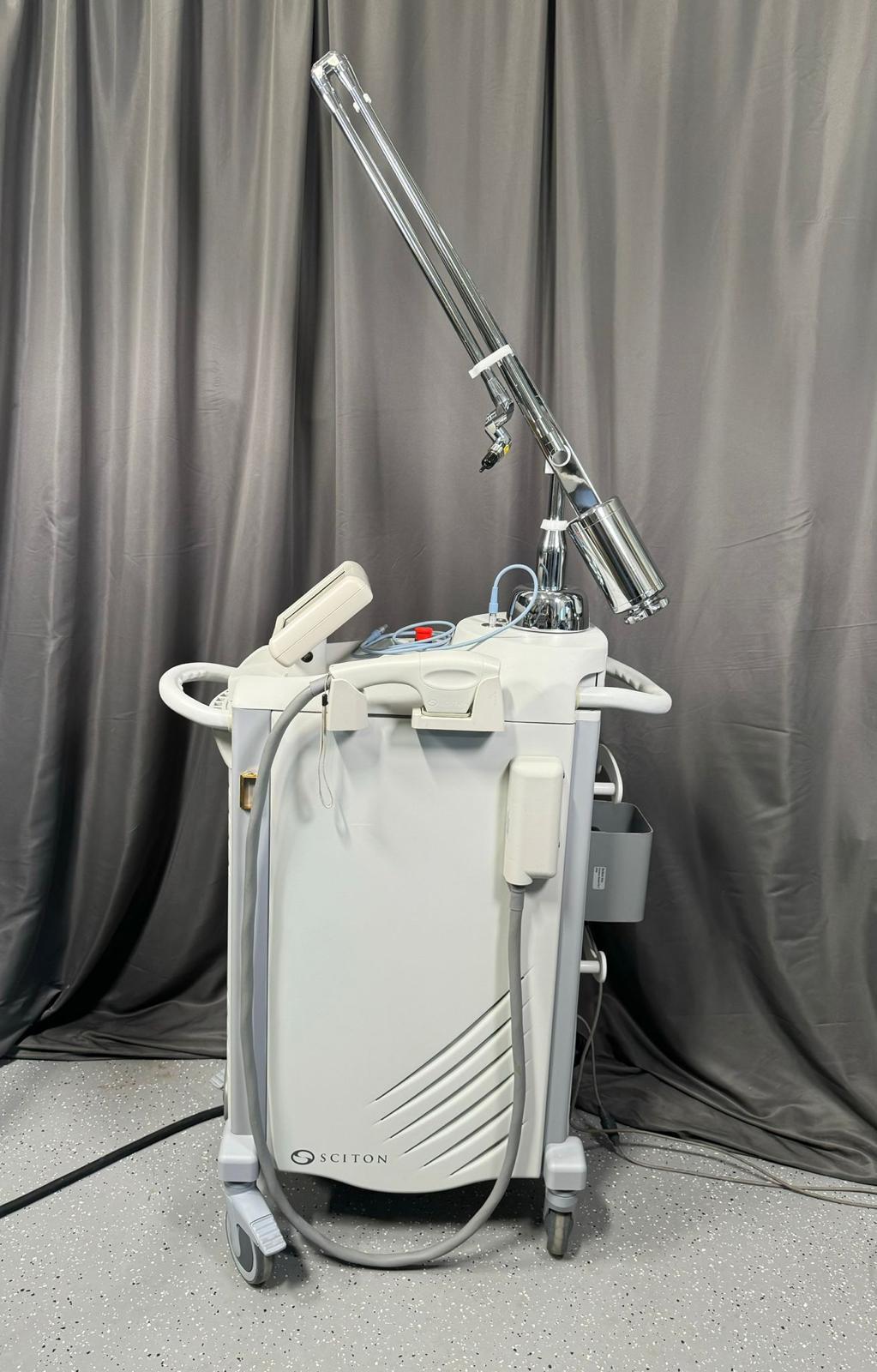 2018 Sciton Joule 7 with Halo, BBL, MLP, Profractional XC3 - Excellent Condition - Free Shipping & Warranty (vw/mg) - Image 3