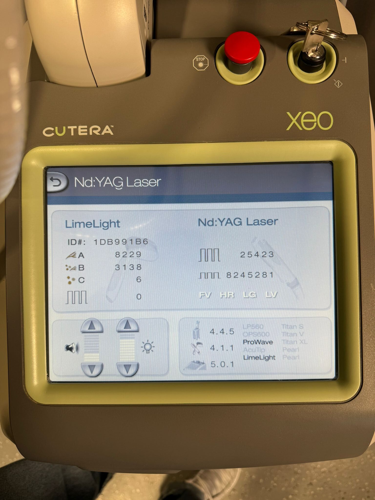 2014 Cutera Xeo Navigation System with Full Nd Yag, Limelight and Prowave LX with 90 Day Warranty and Free Shipping (vw/mg)x - Image 2