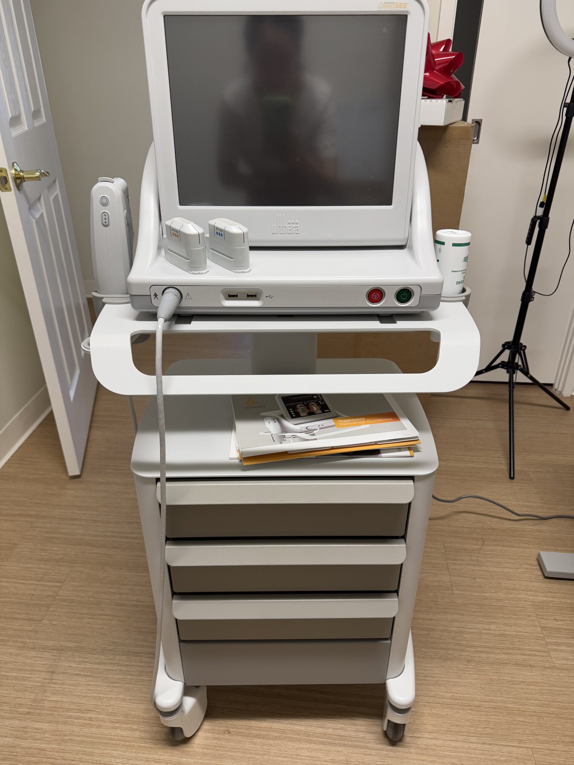 2024 Merz Ulthera Ultherapy Ultrasound Skin Tightening System - with 2024 UH-2 DeepSee Handpiece - PERFECT CONDITION - ONLY USED 10x - Free Shipping & Warranty (km/tan)s - Image 2