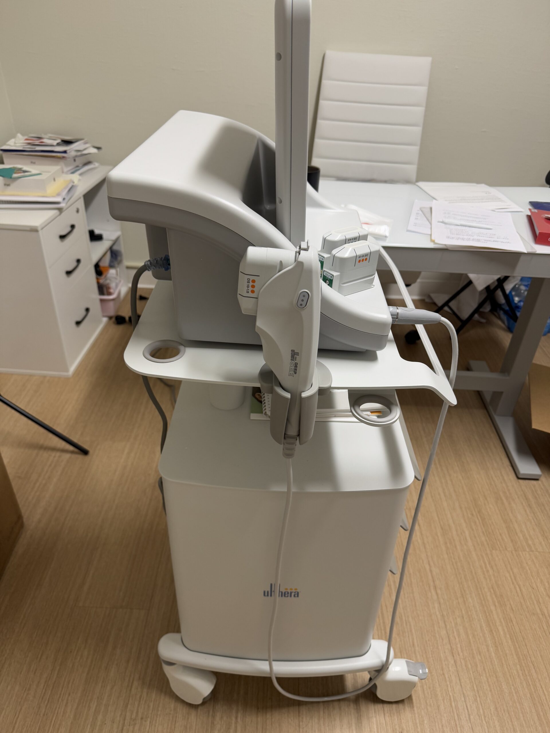 2024 Merz Ulthera Ultherapy Ultrasound Skin Tightening System - with 2024 UH-2 DeepSee Handpiece - PERFECT CONDITION - ONLY USED 10x - Free Shipping & Warranty (km/tan)s - Image 3