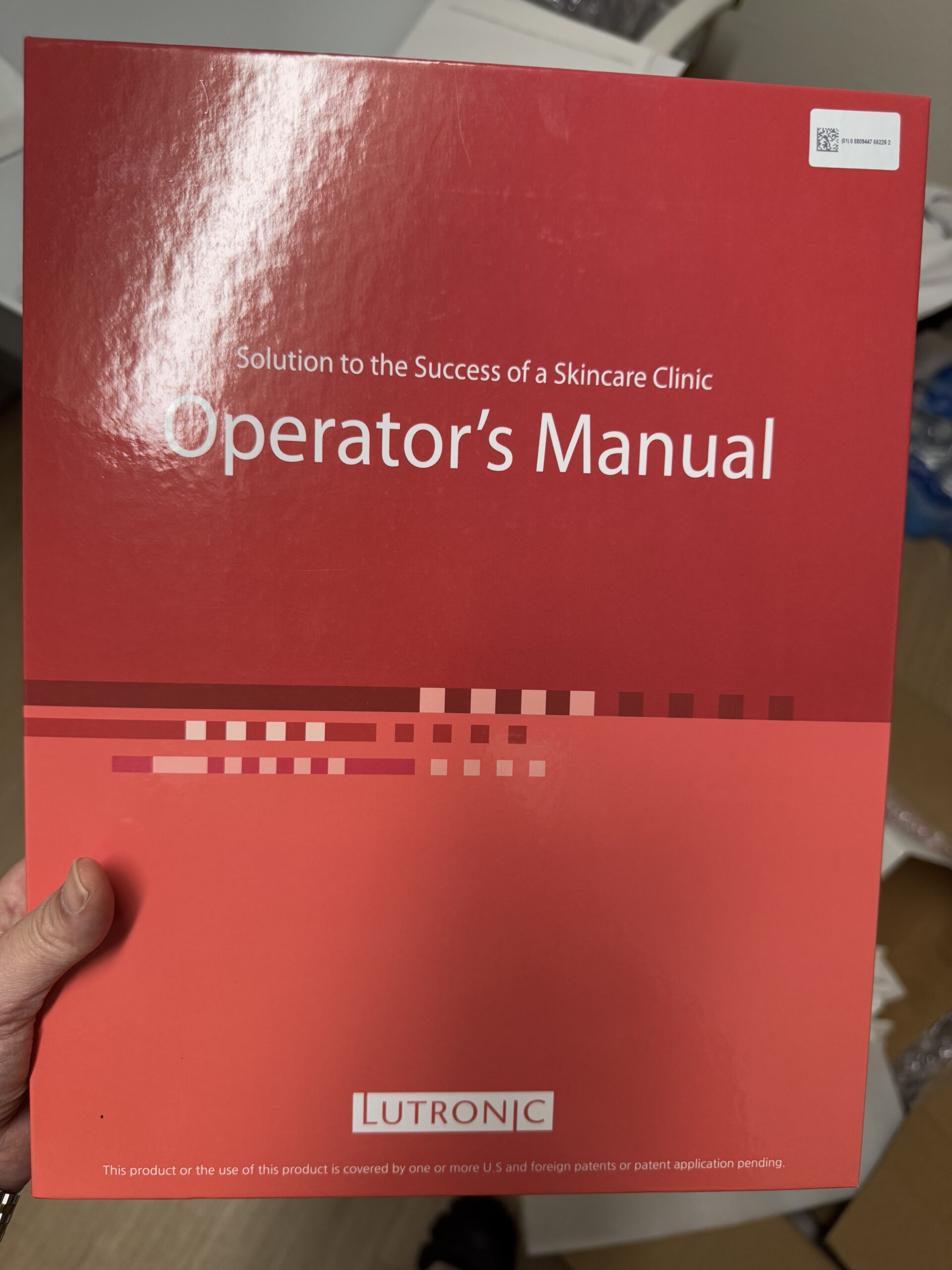 2022 Lutronic Genius Operator's Manual