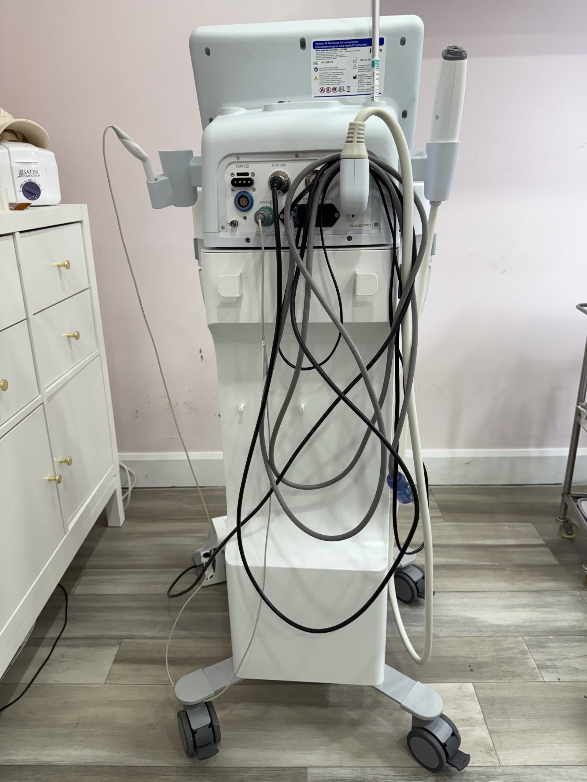 2022 Cynosure Potenza Microneedling w/ Monopolar or Bipolar Radio Frequency - Includes (2) Handpieces - Motorized & Acne HP's, (2) Boxes of Tips, & CONSUMABLE SUPPORT INCLUDED - Free Shipping & Warranty (km/tar)s - Image 5