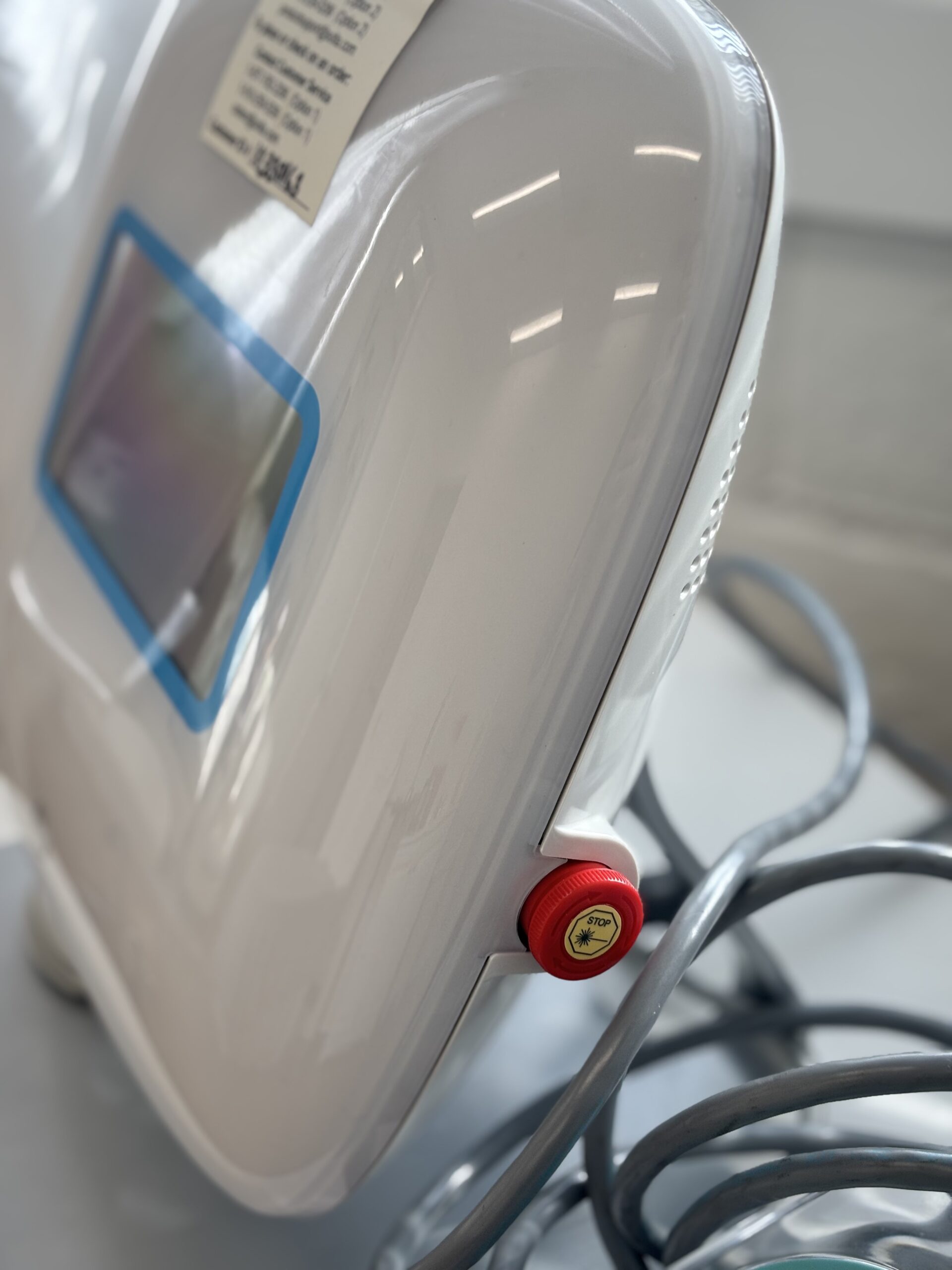 2018 Solta Clear + Plus and Brilliant - with BRAND NEW 1440nm Handpiece & Permea 1927nm Handpiece – Fractional Pigment & Fine Lines Reduction, Skin Rejuvenation - INCLUDES CONSUMABLE PURCHASING SUPPORT, MANUFACTURER WARRANTY until 08/15/2026 & Free Shipping (km/ter)x - Image 5
