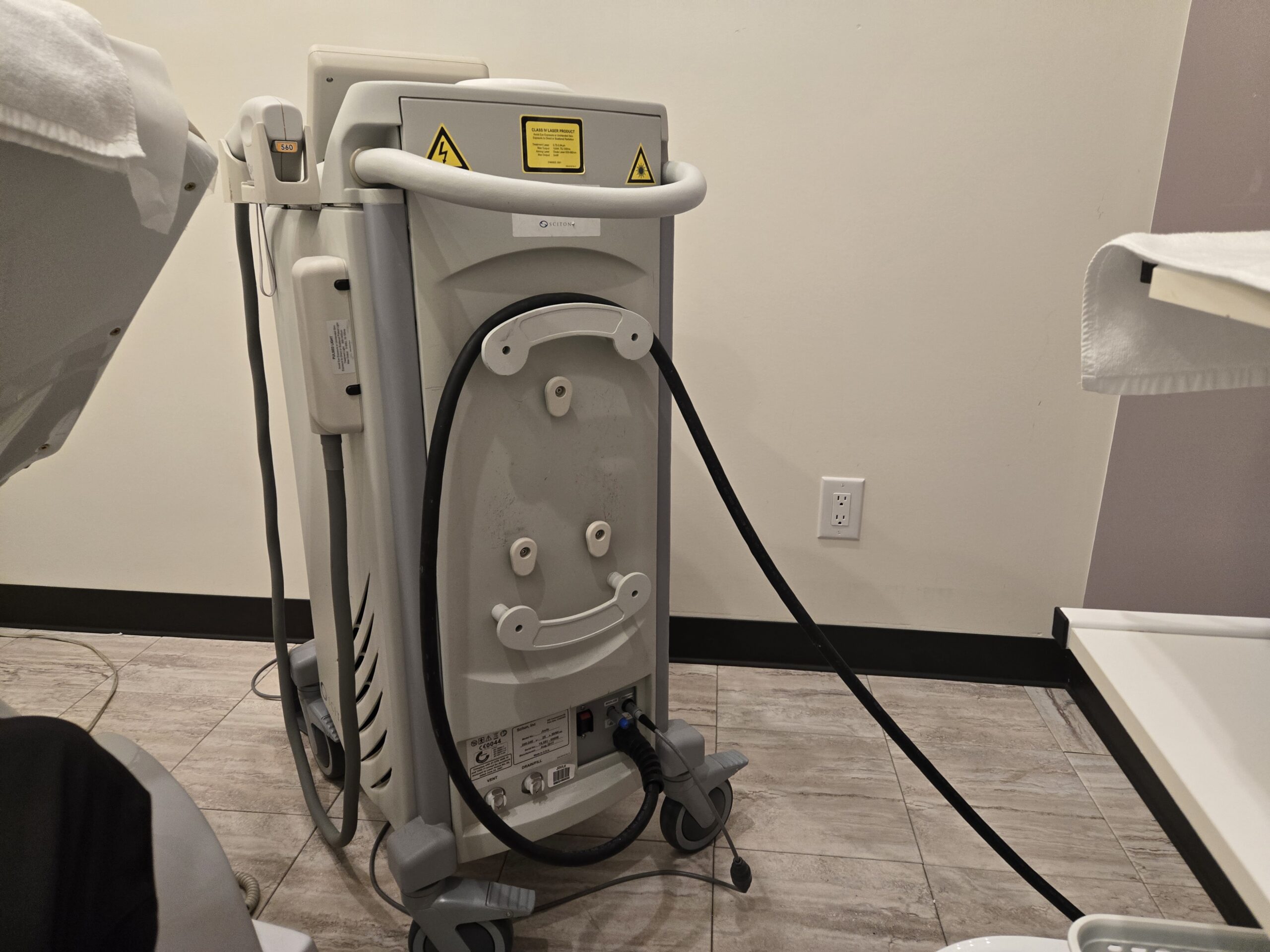 2017 Sciton Joule BBL - w/ 0 PULSE COUNT REFURBISHED BBL HANDPIECE - w/ 515, 560, 590, 640, & 695nm Broadband Light Filters & 3 Gold Spot Size Attachments - Free Shipping & Warranty (km/qui) - Image 5