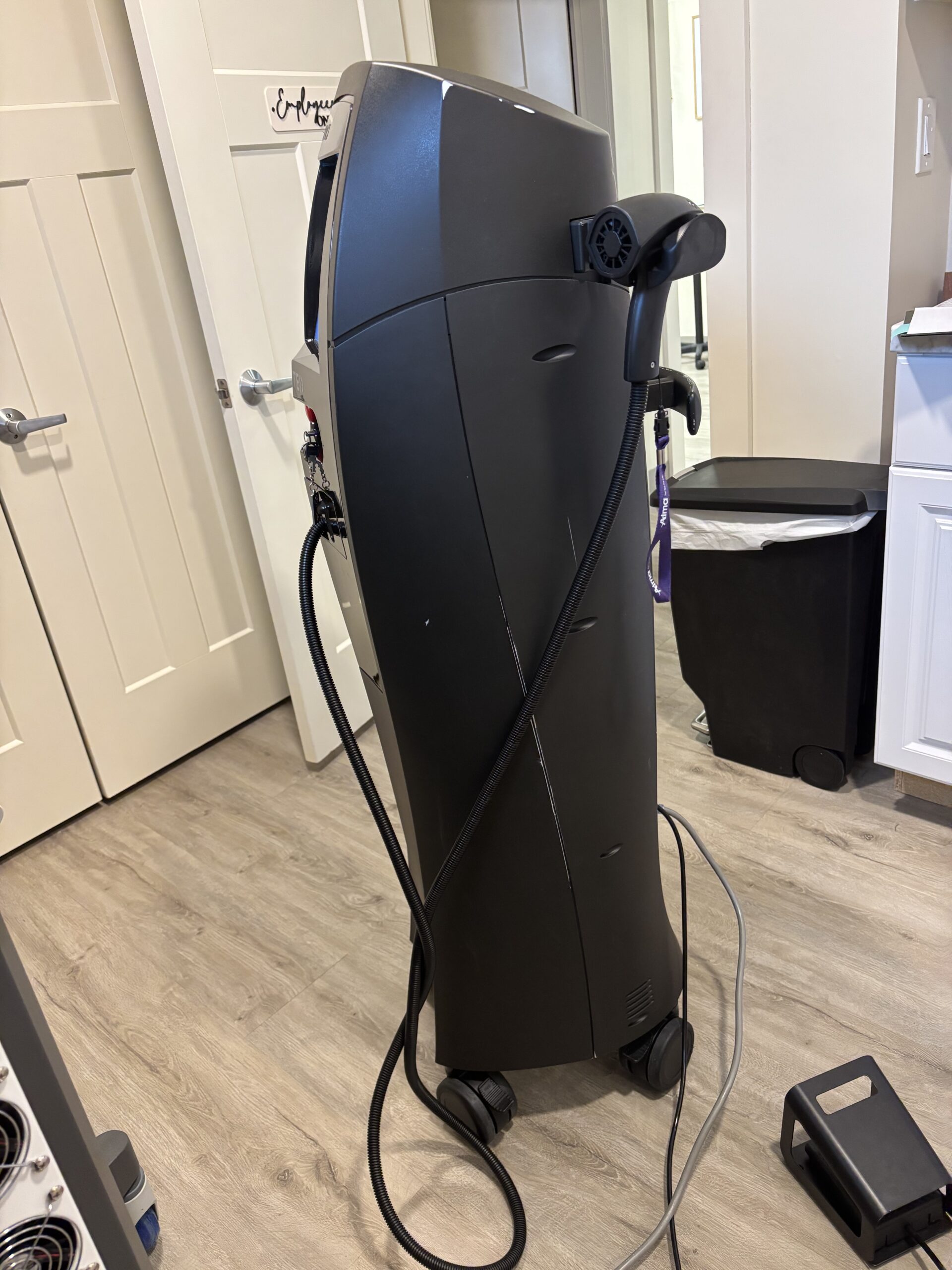 2022 Alma TED TransEpidermal Delivery - Non-Invasive Hair Restoration - Scalp Treatment - INCLUDES SUPPORT FOR CONSUMABLE PURCHASING - Free Shipping & Warranty (km/rin)s - Image 3