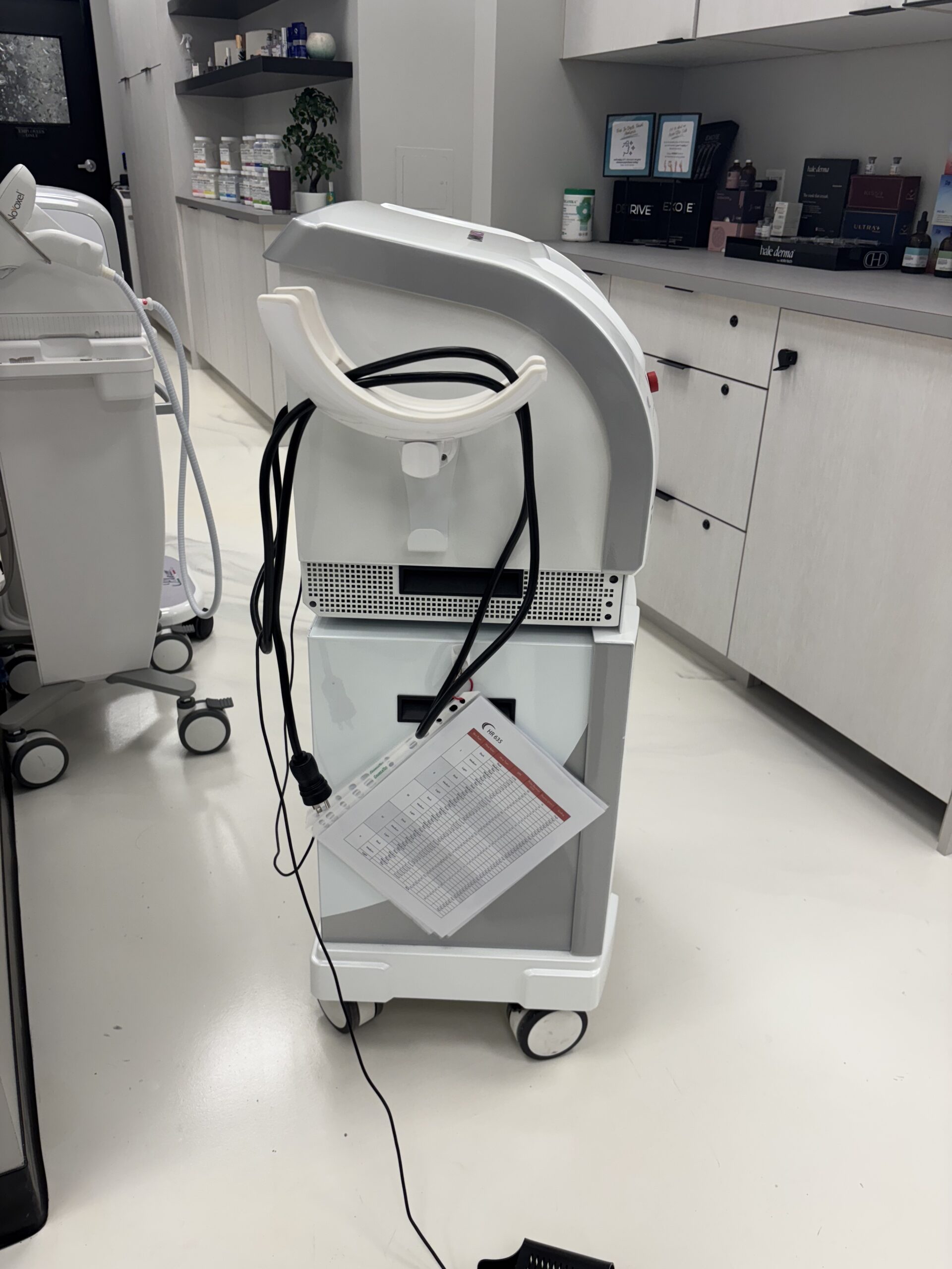 2019 Sharplight Omnimax S4 with (11) Handpieces - Image 4
