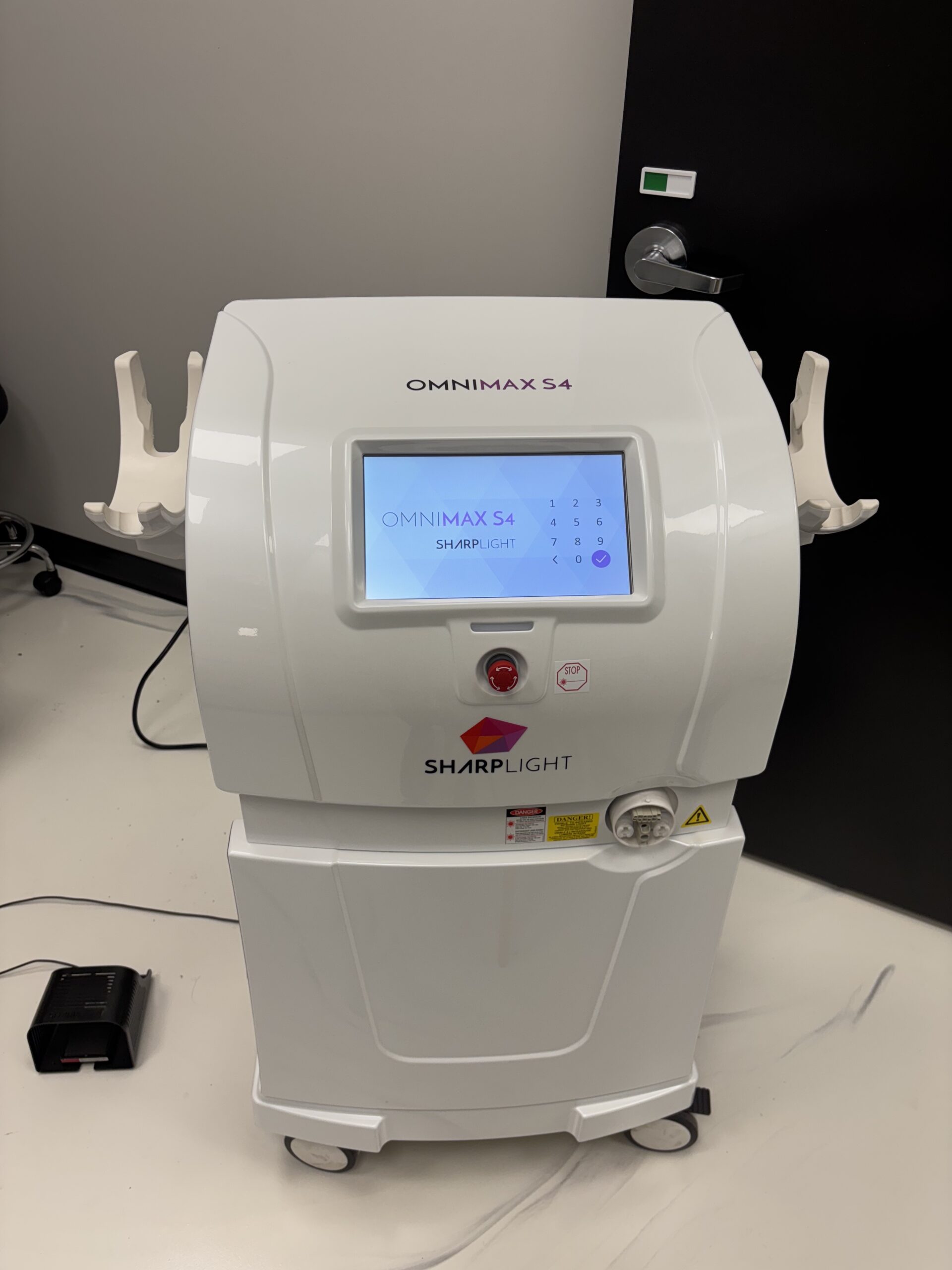 2019 Sharplight Omnimax S4 with (11) Handpieces - Image 6