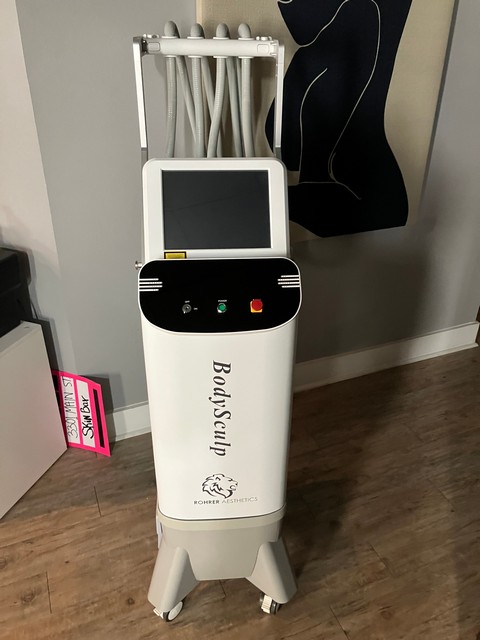 2022 Rohrer Aesthetics BodySculp Diode Fat Reduction & Body Contouring - HANDS FREE, NO CONSUMABLES NEEDED - Free Shipping & Warranty (jp/jg41-01)x - Image 2
