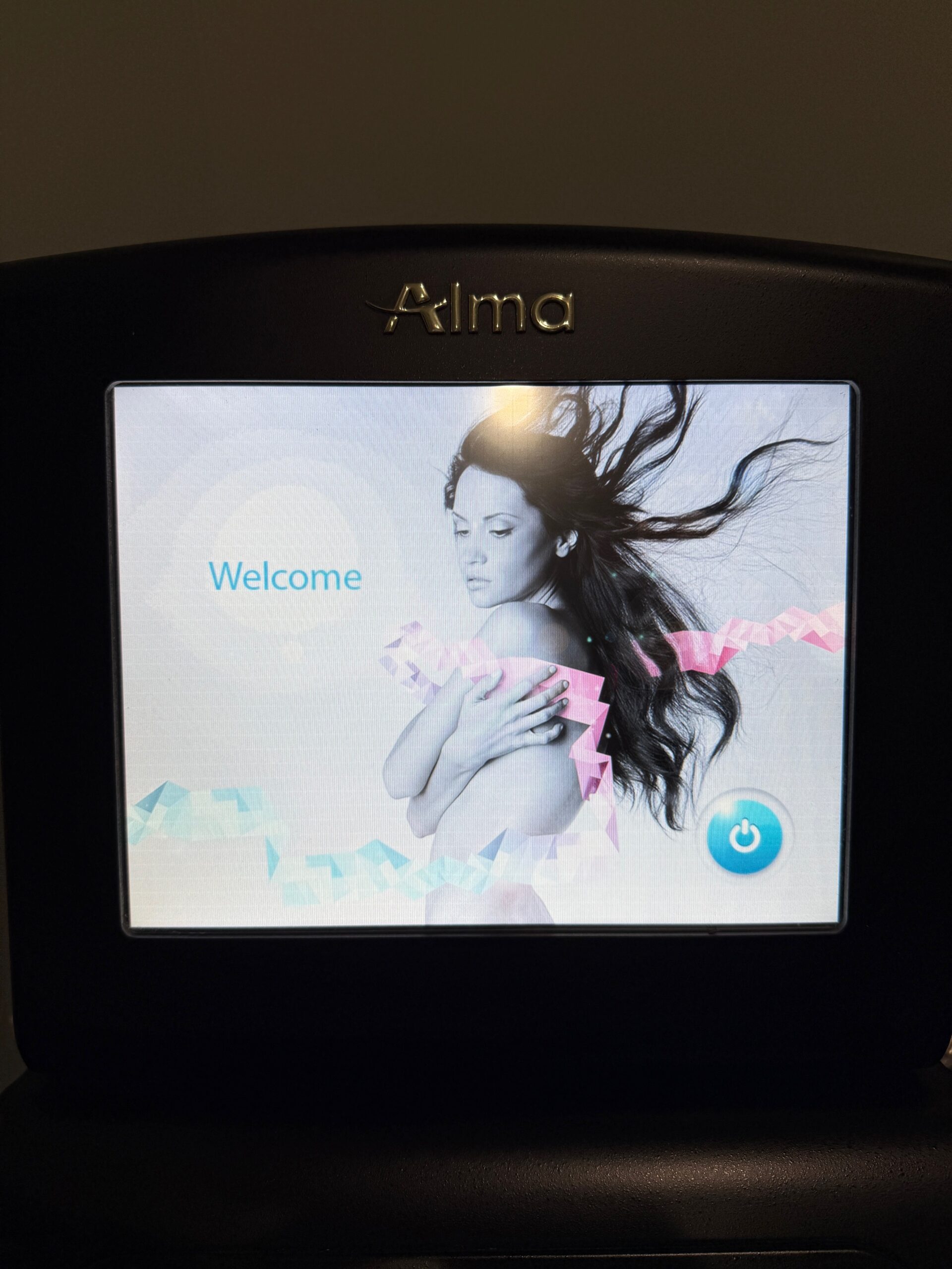 2022 Alma Soprano Ice PLATINUM - WITH 2 HANDPIECES - Trio 3D 2cm x 2cm Spot Size Handpiece, & Ice Speed Diode Handpiece - Diode 810, Alex 755nm & Nd Yag 1064nm Hair Removal Laser - Low Pulses - Free Shipping & Warranty (jp/mof)s - Image 5