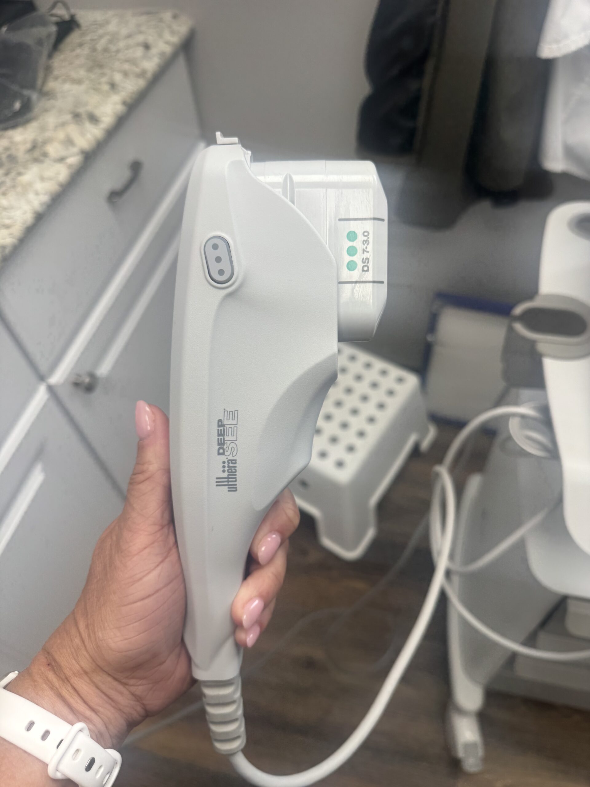 2021 Merz Ulthera Ultherapy Ultrasound Skin Tightening System with UH-2 DeepSee Handpiece - Free Shipping & Warranty (km/dev-vw)s - Image 7