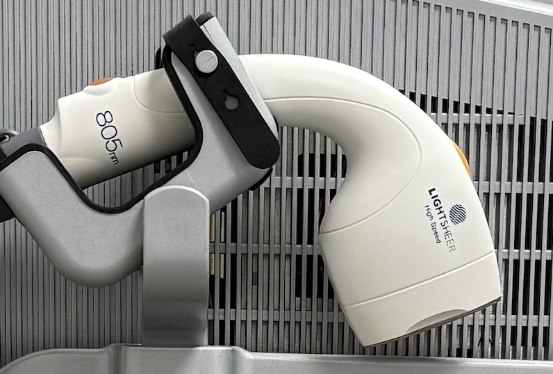 2022 Lumenis Lightsheer Quattro with (4) Handpieces with Low Pulses for Diode Hair Removal, Pigment, Vascular, Wrinkles, 4 Handpieces – HS 805 nm, HS 1060 nm with 22 x 35 mm Spot Sizes, XC 805 12x12mm, ET 1060 9x9mm Spot Sizes - Free Shipping & Warranty (jp/jus)x - Image 12