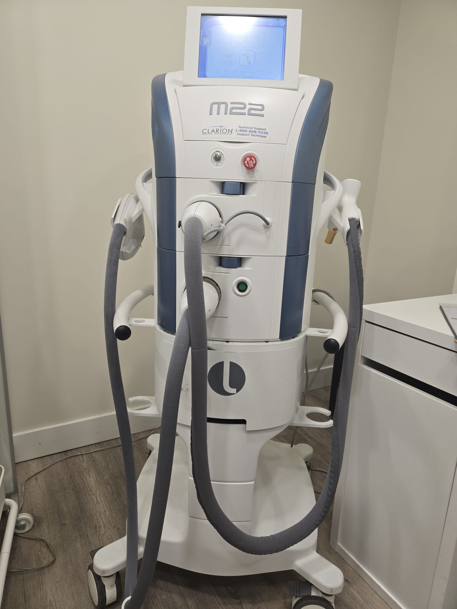 2013 Lumenis Stellar M22 with 5 Handpieces - (2) IPL, Nd Yag, Q-switched, & ResurfX - ONLY 79,671 SYSTEM PULSES - Excellent Condition - Free Shipping & Warranty (km/qui)x - Image 2