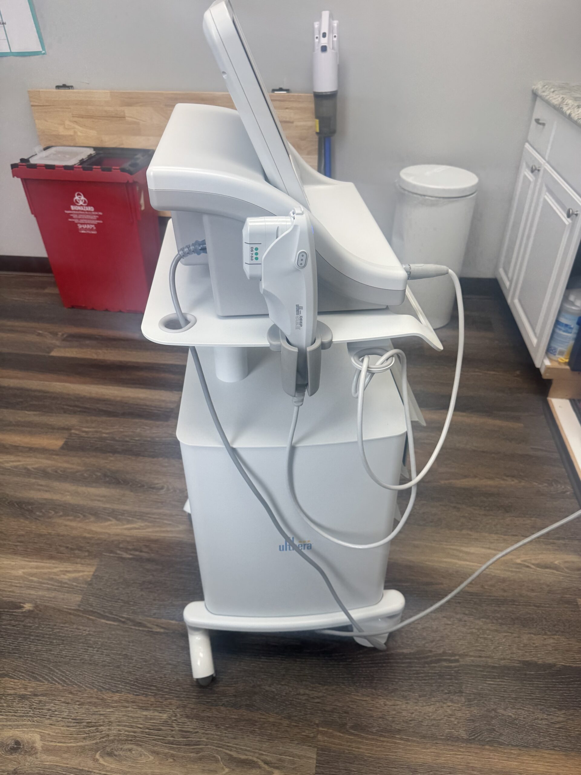 2021 Merz Ulthera Ultherapy Ultrasound Skin Tightening System with UH-2 DeepSee Handpiece - Free Shipping & Warranty (km/dev-vw)s - Image 3