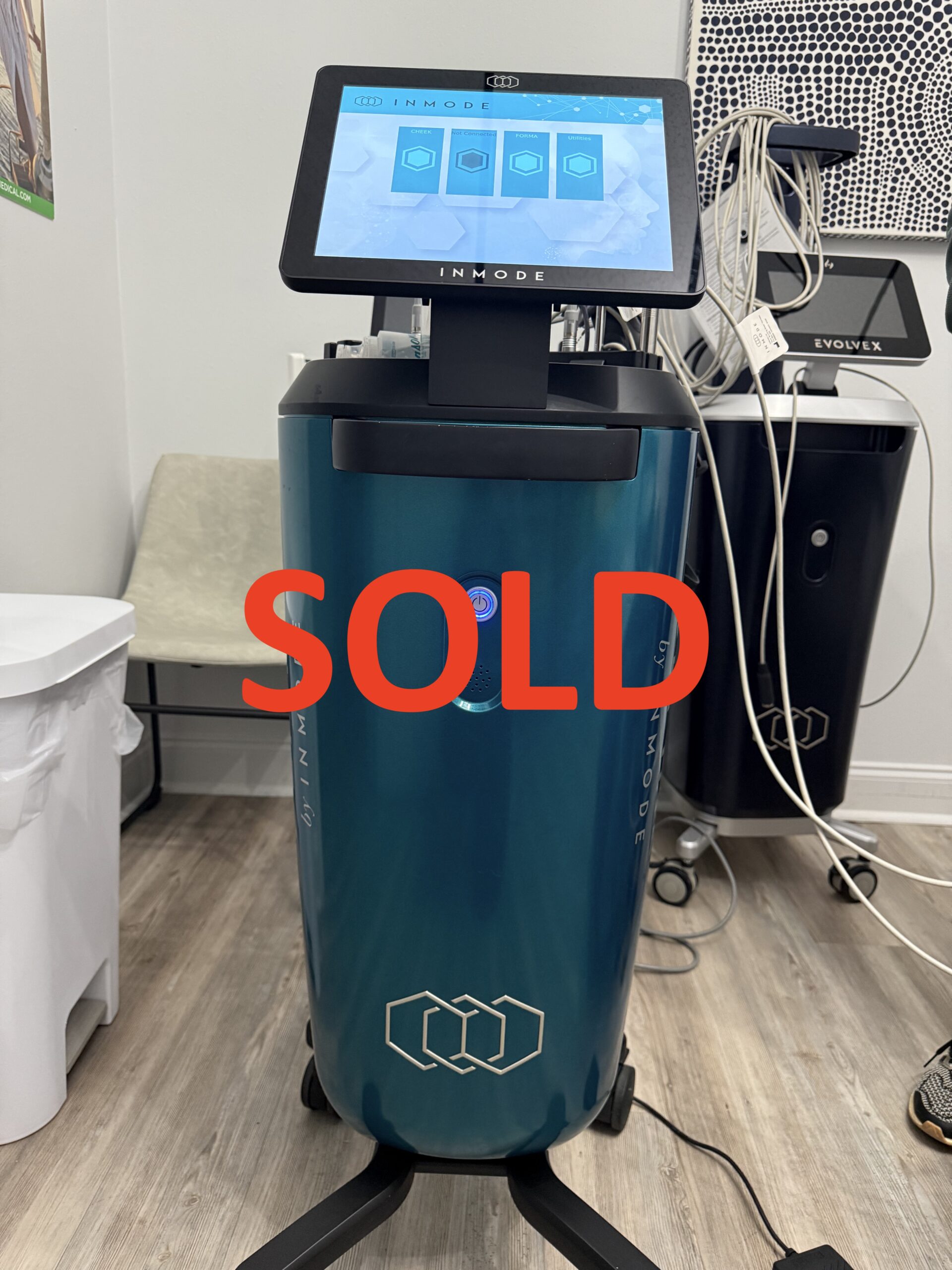 2023 Inmode DEFINE -(4) Applicators - (1) Hands Free Define Cheek & (1) Define Chin, & (1) Forma Face Handpiece, (1) Morpheus8 Face Handpiece - Only Used 5x for Training - Perfect Condition - INCLUDES MANUFACTURER WARRANTY & CONSUMABLE SUPPORT - Free Shipping & Warranty (km/rey-ve)s