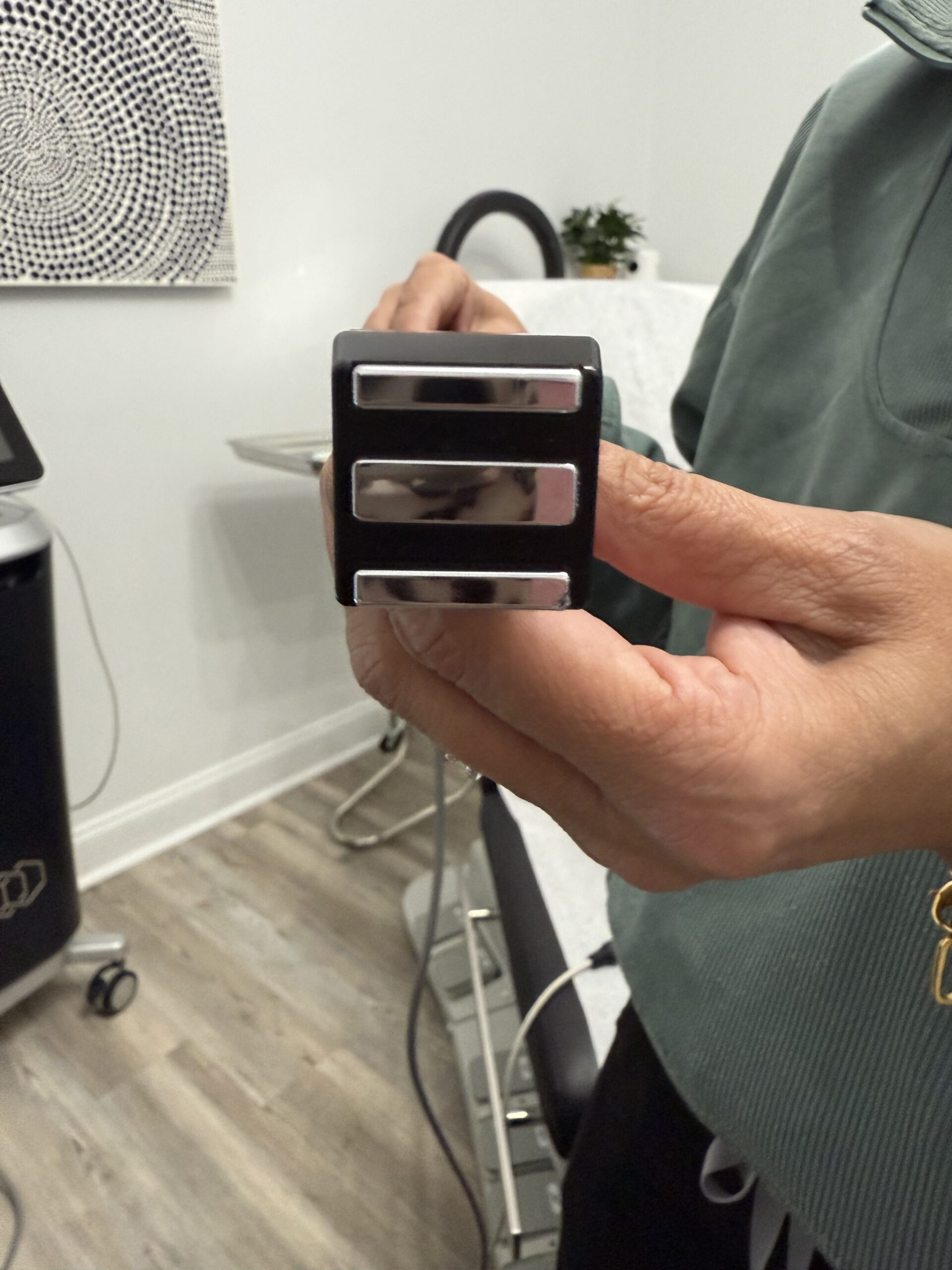 2023 Inmode DEFINE -(4) Applicators - (1) Hands Free Define Cheek & (1) Define Chin, & (1) Forma Face Handpiece, (1) Morpheus8 Face Handpiece - Only Used 5x for Training - Perfect Condition - INCLUDES MANUFACTURER WARRANTY & CONSUMABLE SUPPORT - Free Shipping & Warranty (km/rey-ve)s - Image 13