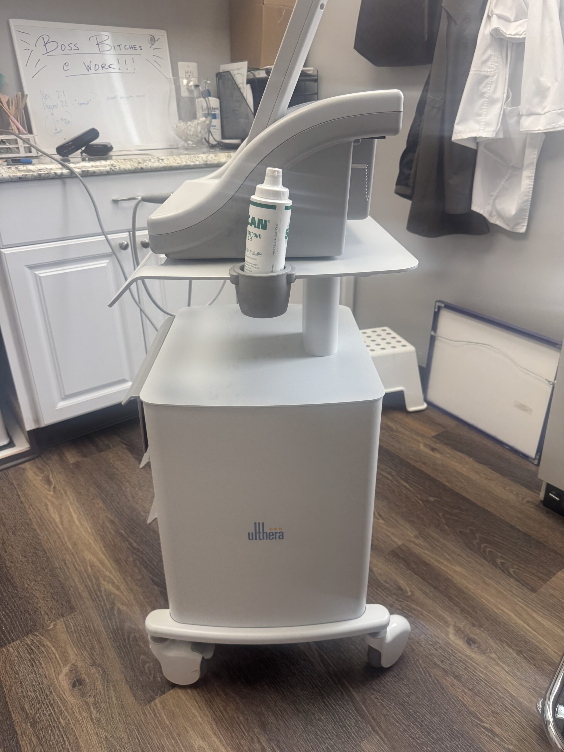 2021 Merz Ulthera Ultherapy Ultrasound Skin Tightening System with UH-2 DeepSee Handpiece - Free Shipping & Warranty (km/dev-vw)s - Image 4