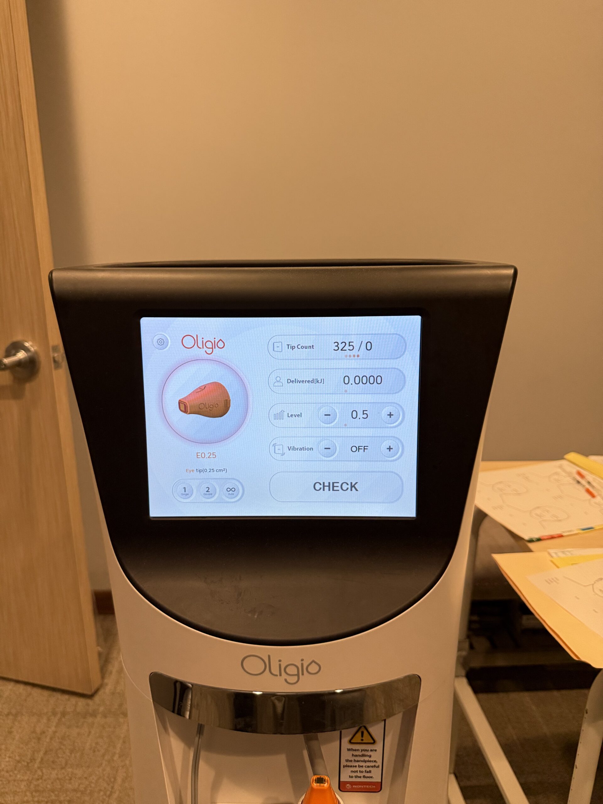 2023 Wontech Oligio Monopolar RF Non-Invasive Anti-Aging for the EYE AREA, FACE & NECK - Skin Tightening & Collagen Production - INCLUDES FREE RECERTIFICATION w/1 YEAR MANUFACTURER WARRANTY & CONSUMABLE PURCHASING SUPPORT - (km/ahn)s - Image 10