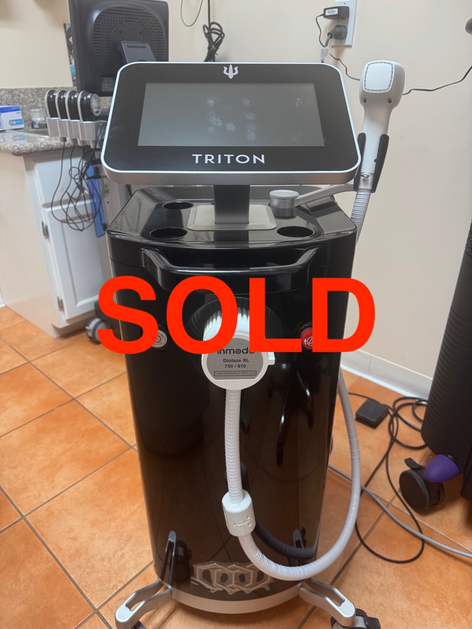 Lightly Used 2018 InMode Triton Multi-Wavelength Hair Removal - 755nm Alexandrite, 1064nm Nd Yag Diode, 810nm Diode - Diode Hair Removal - with (2) Handpieces (1) Duo Light 755nm/810nm HP & (1) Duo Dark 810/1064 HP - Perfect Condition - Free Shipping & Warranty Included (jp/bc)x