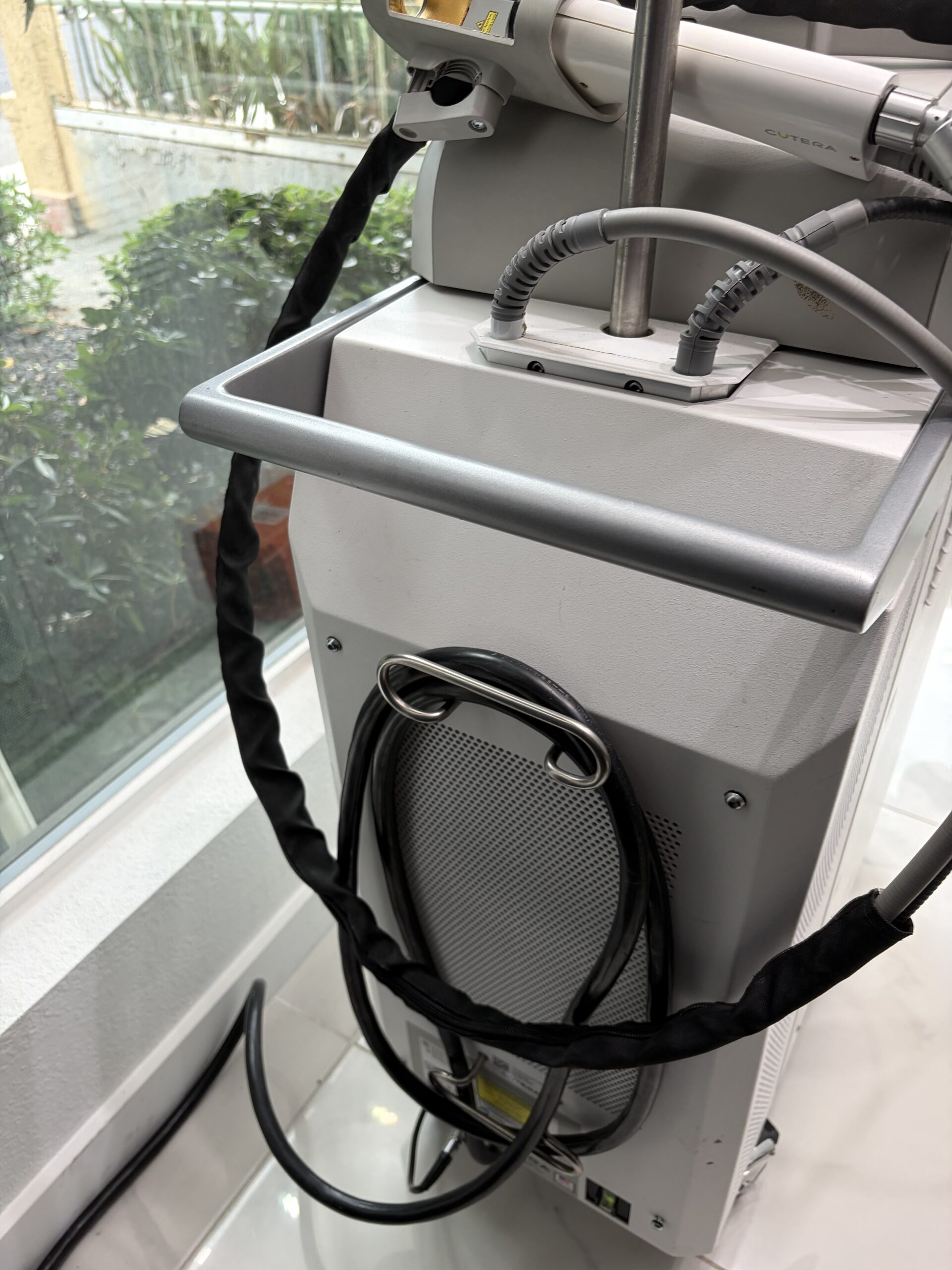 2021 Cutera Excel HR Nd:YAG - For Sale + Warranty - Image 5
