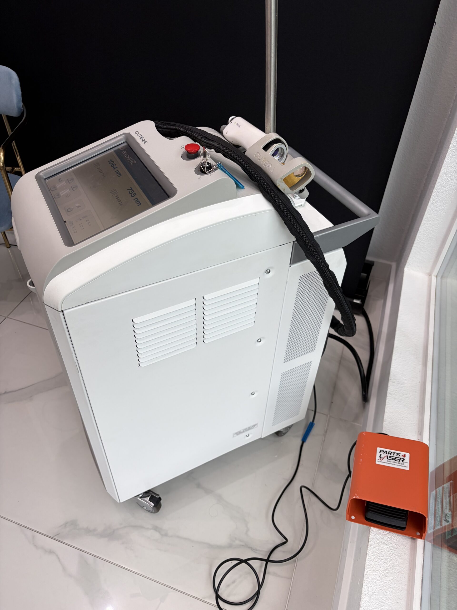 2021 Cutera Excel HR Nd:YAG - For Sale + Warranty - Image 3