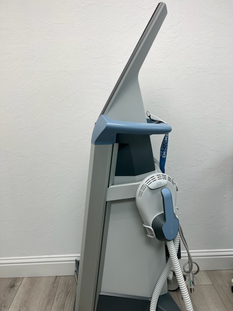 2019 BTL Emsculpt For Sale - Excellent Condition - Image 3