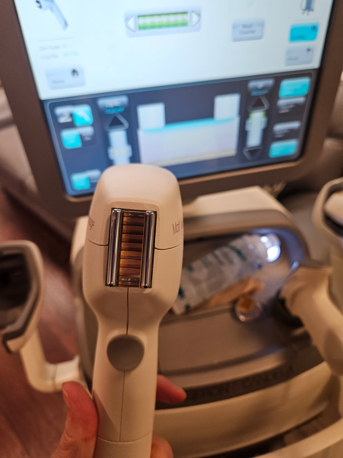2018 Candela Elos Plus For Sale | 3 Handpieces & Warranty - Image 7