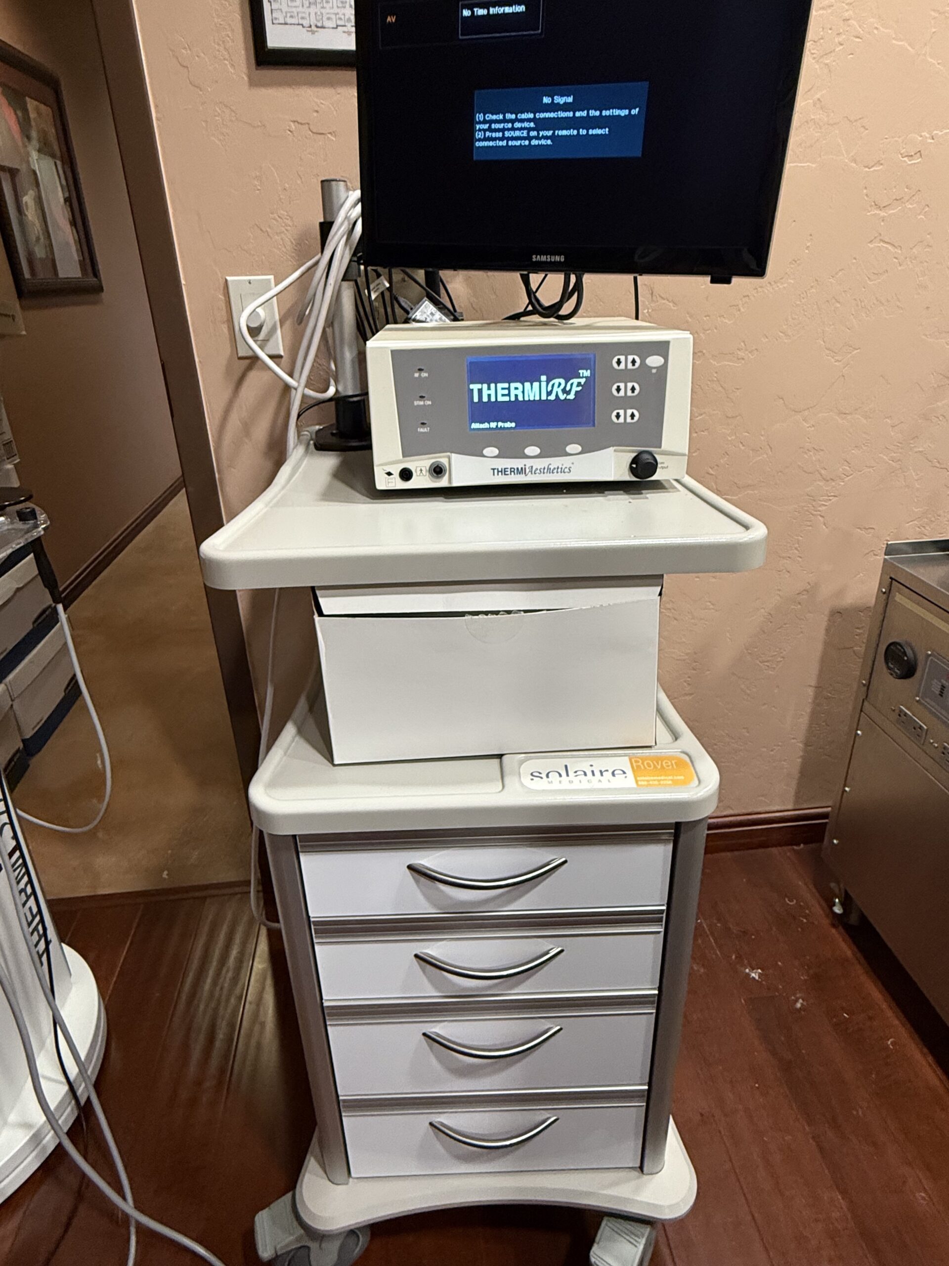 2014 Thermi Aesthetics ThermiRF with ThermiTight, ThermiSmooth & Real Time Temperature Monitoring - for Skin Tightening and Wrinkle Reduction - Free Shipping & Warranty - (km/alv) - Image 2