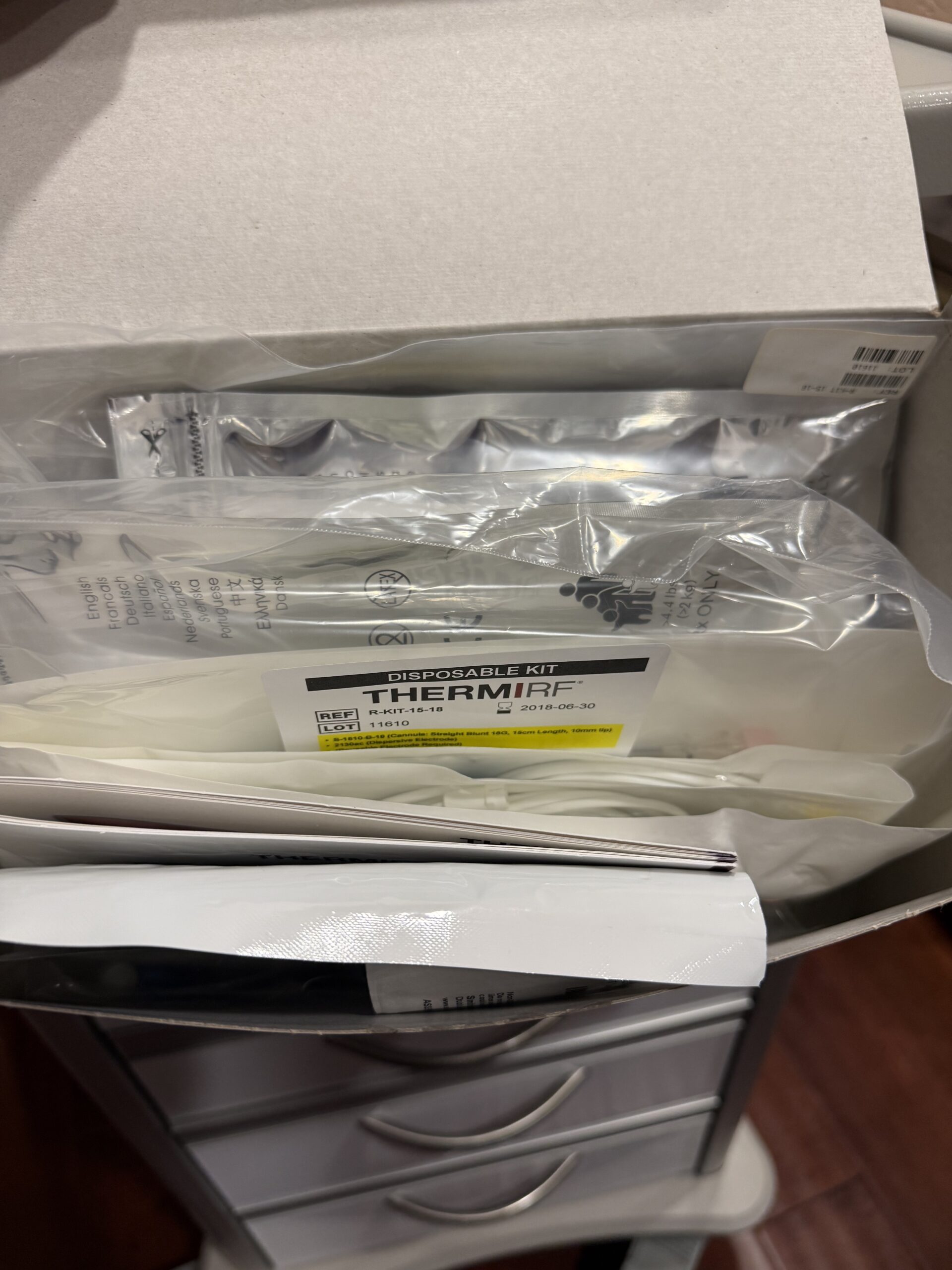 2014 Thermi Aesthetics ThermiRF with ThermiTight, ThermiSmooth & Real Time Temperature Monitoring - for Skin Tightening and Wrinkle Reduction - Free Shipping & Warranty - (km/alv) - Image 6